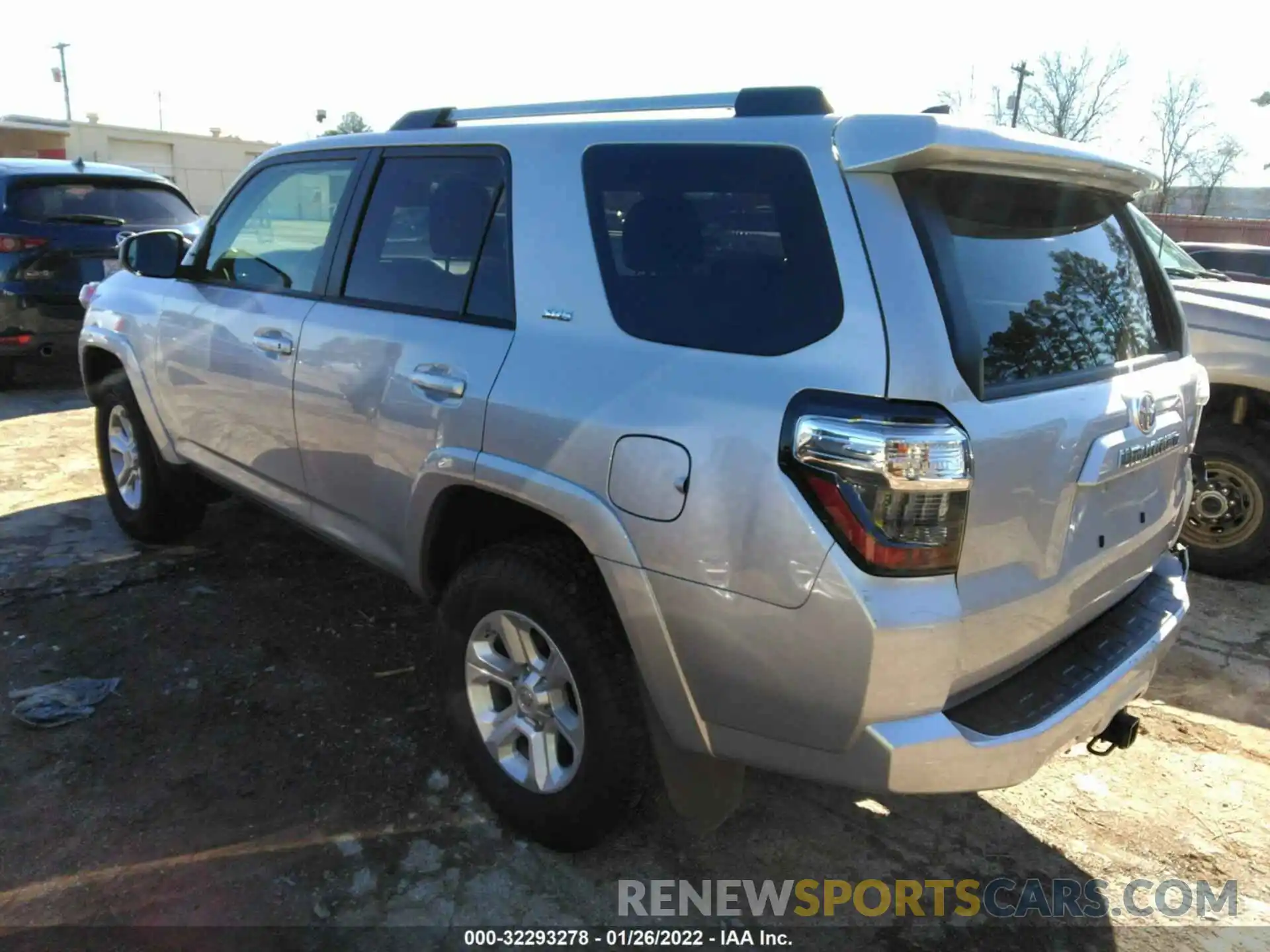 3 Фотография поврежденного автомобиля JTEMU5JRXM5892777 TOYOTA 4RUNNER 2021