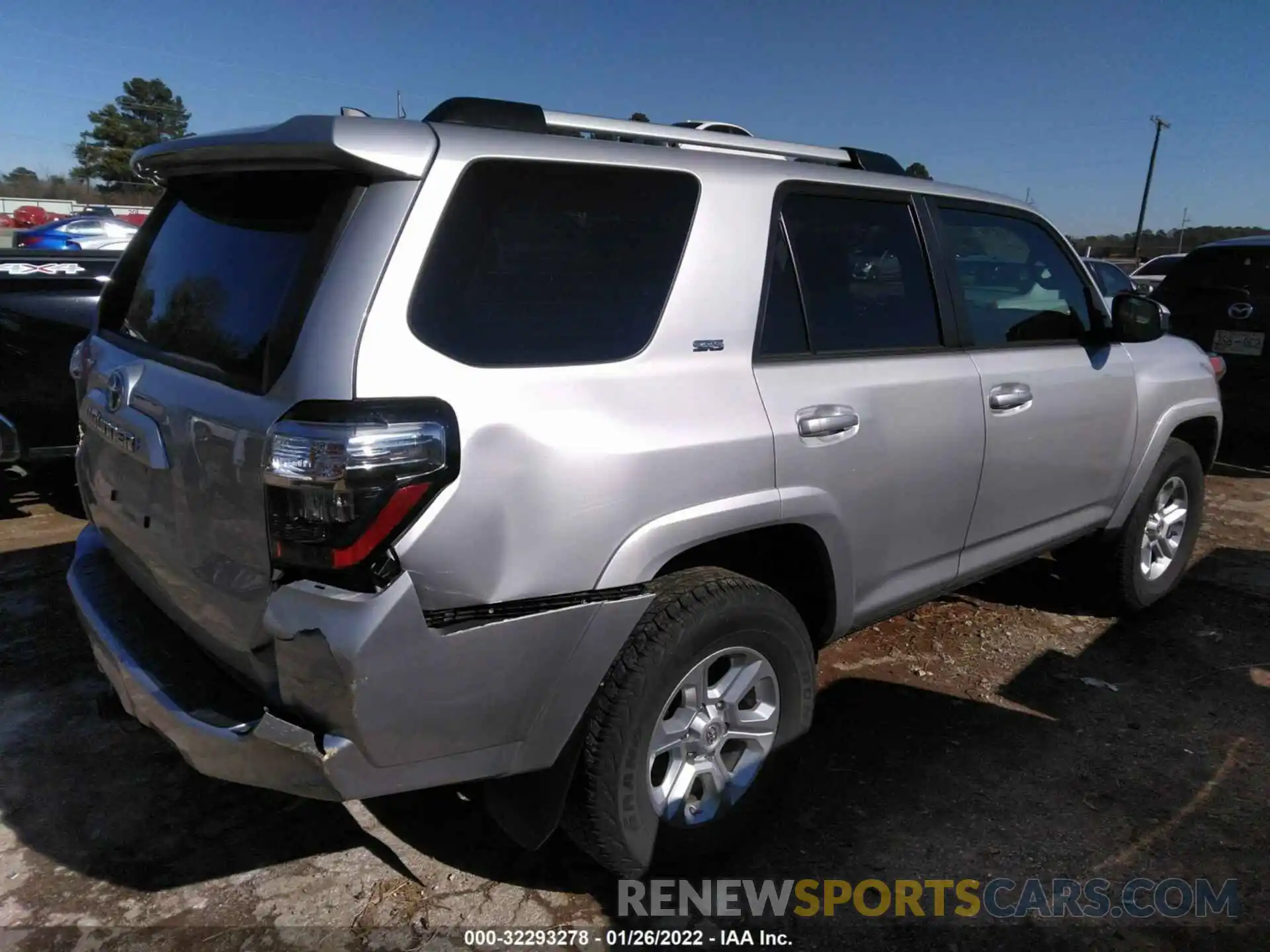 4 Фотография поврежденного автомобиля JTEMU5JRXM5892777 TOYOTA 4RUNNER 2021