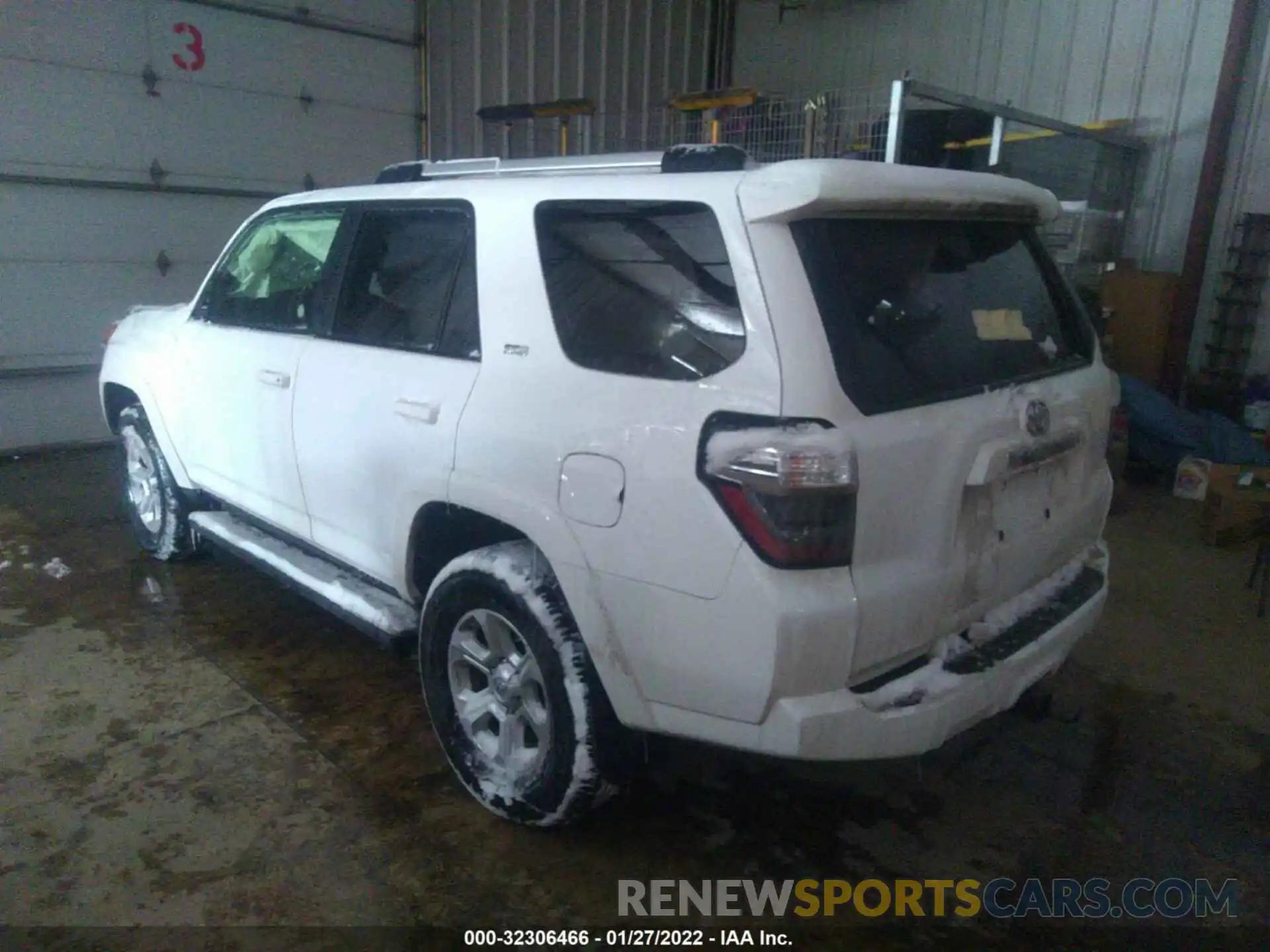 3 Photograph of a damaged car JTEMU5JRXM5909531 TOYOTA 4RUNNER 2021