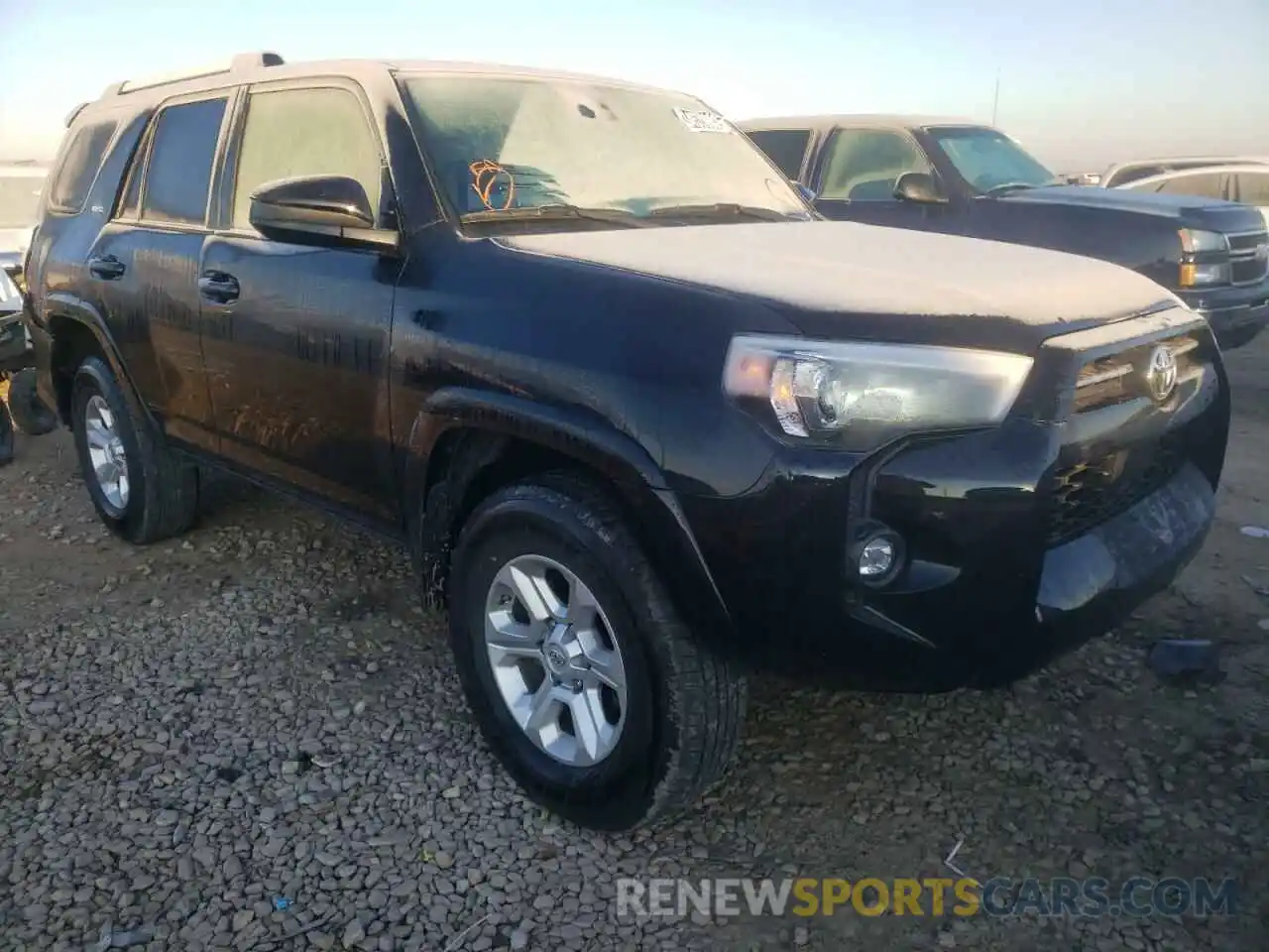 1 Photograph of a damaged car JTEMU5JRXM5926183 TOYOTA 4RUNNER 2021