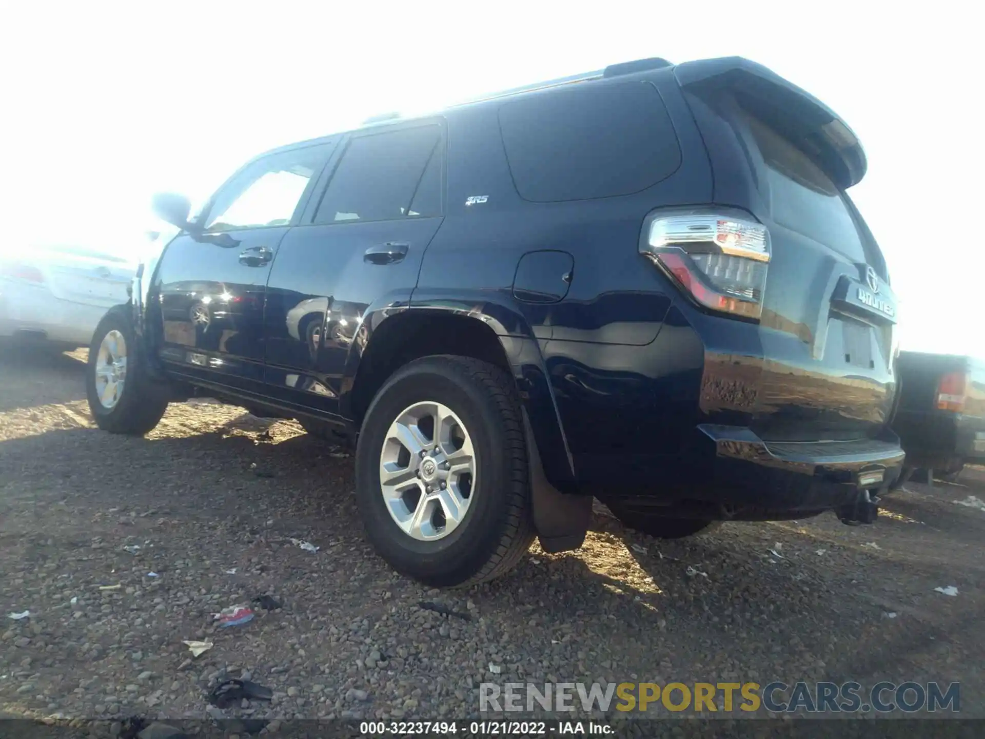 3 Photograph of a damaged car JTEMU5JRXM5946496 TOYOTA 4RUNNER 2021