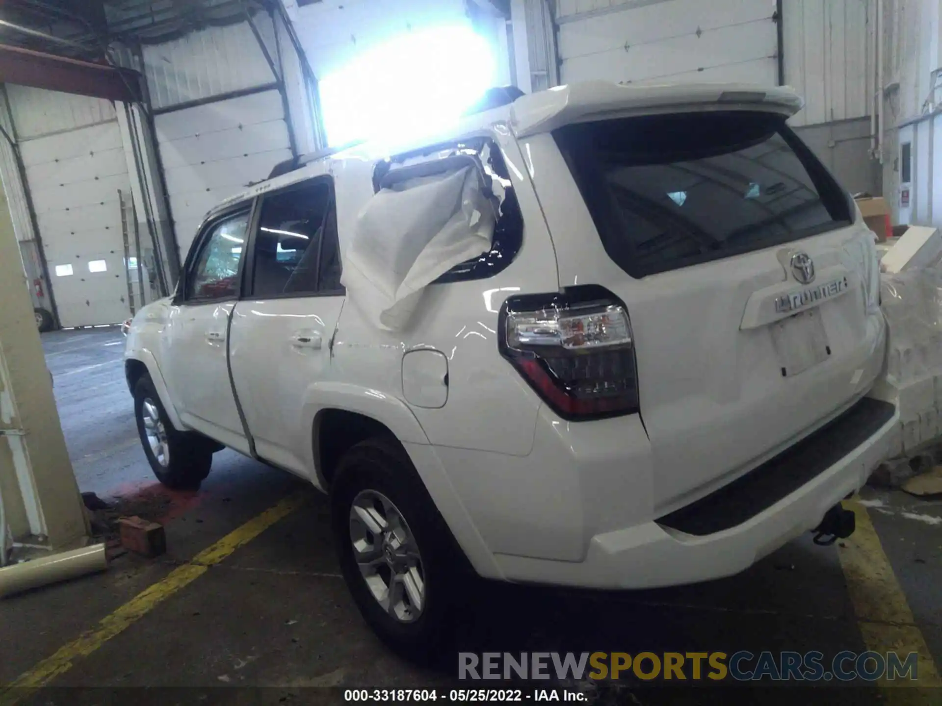 3 Photograph of a damaged car JTENU5JR0M5874406 TOYOTA 4RUNNER 2021