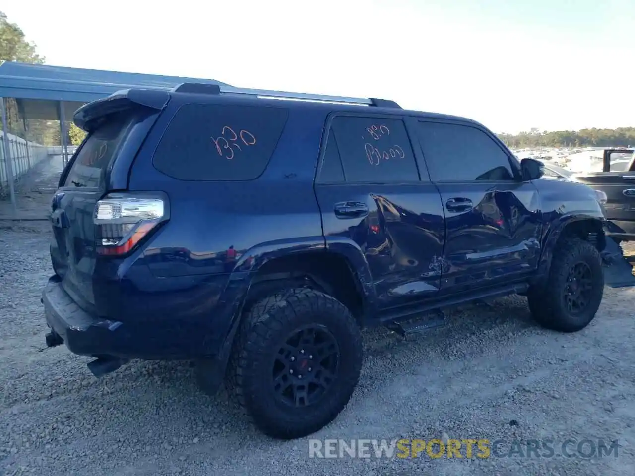 3 Photograph of a damaged car JTENU5JR0M5899158 TOYOTA 4RUNNER 2021