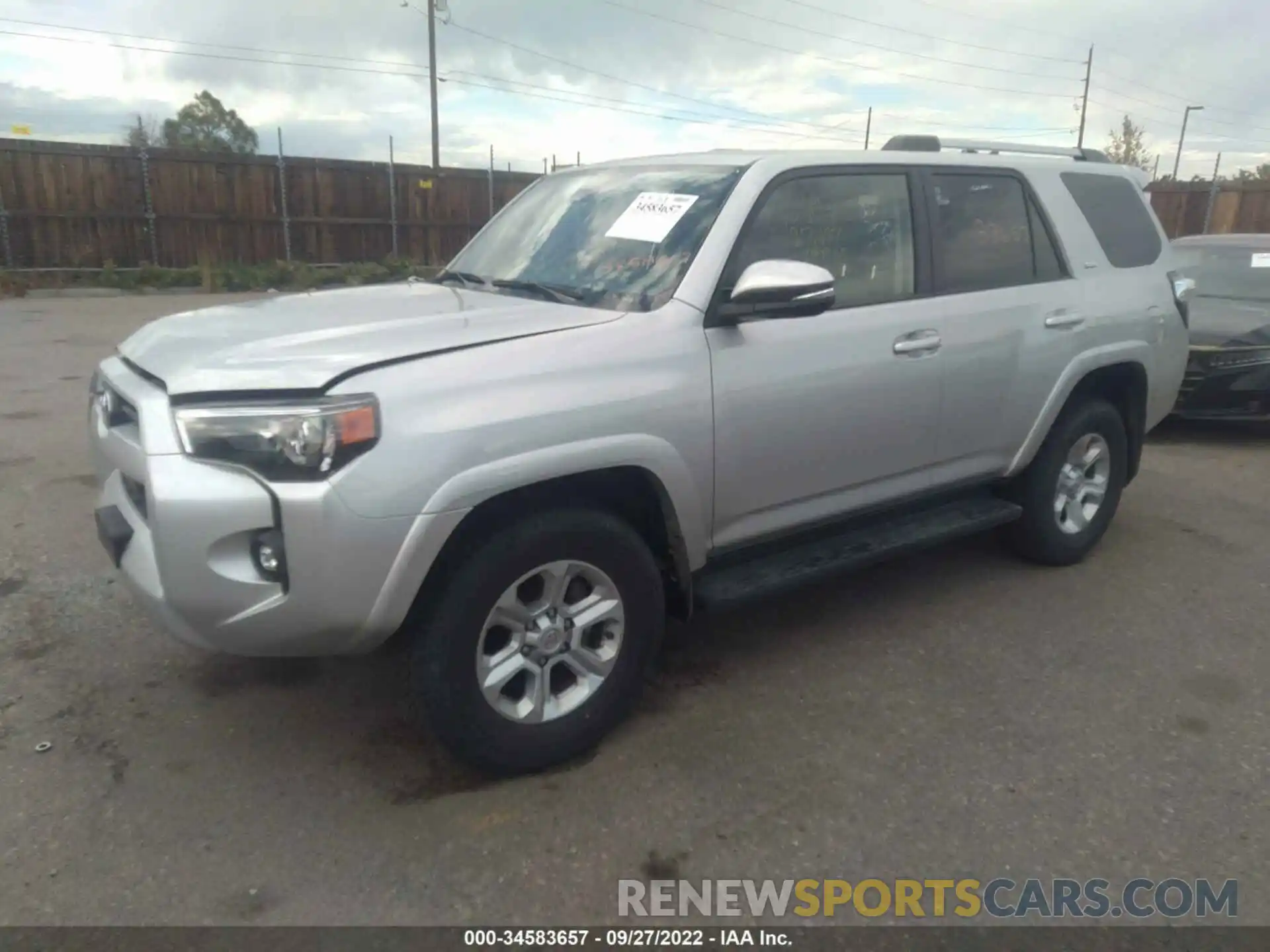 2 Photograph of a damaged car JTENU5JR0M5903712 TOYOTA 4RUNNER 2021