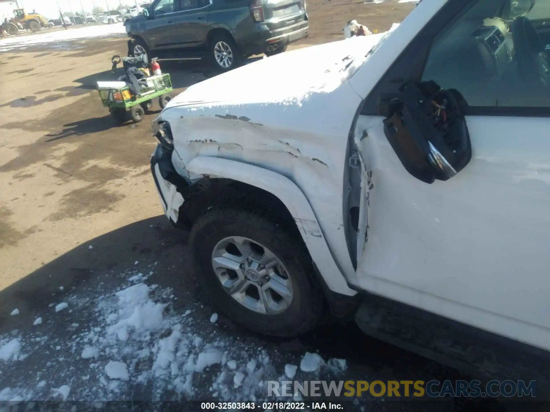 6 Photograph of a damaged car JTENU5JR0M5925533 TOYOTA 4RUNNER 2021