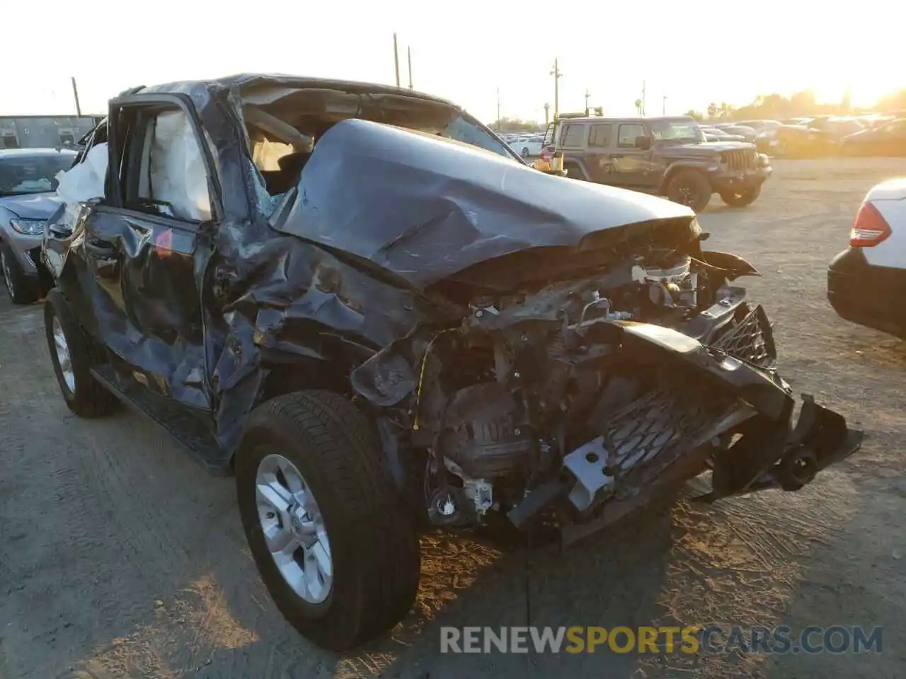 1 Photograph of a damaged car JTENU5JR0M5933227 TOYOTA 4RUNNER 2021