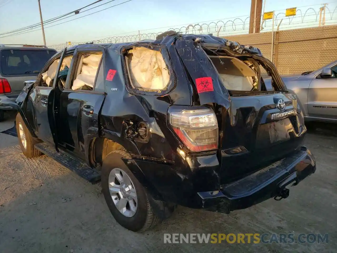 3 Photograph of a damaged car JTENU5JR0M5933227 TOYOTA 4RUNNER 2021