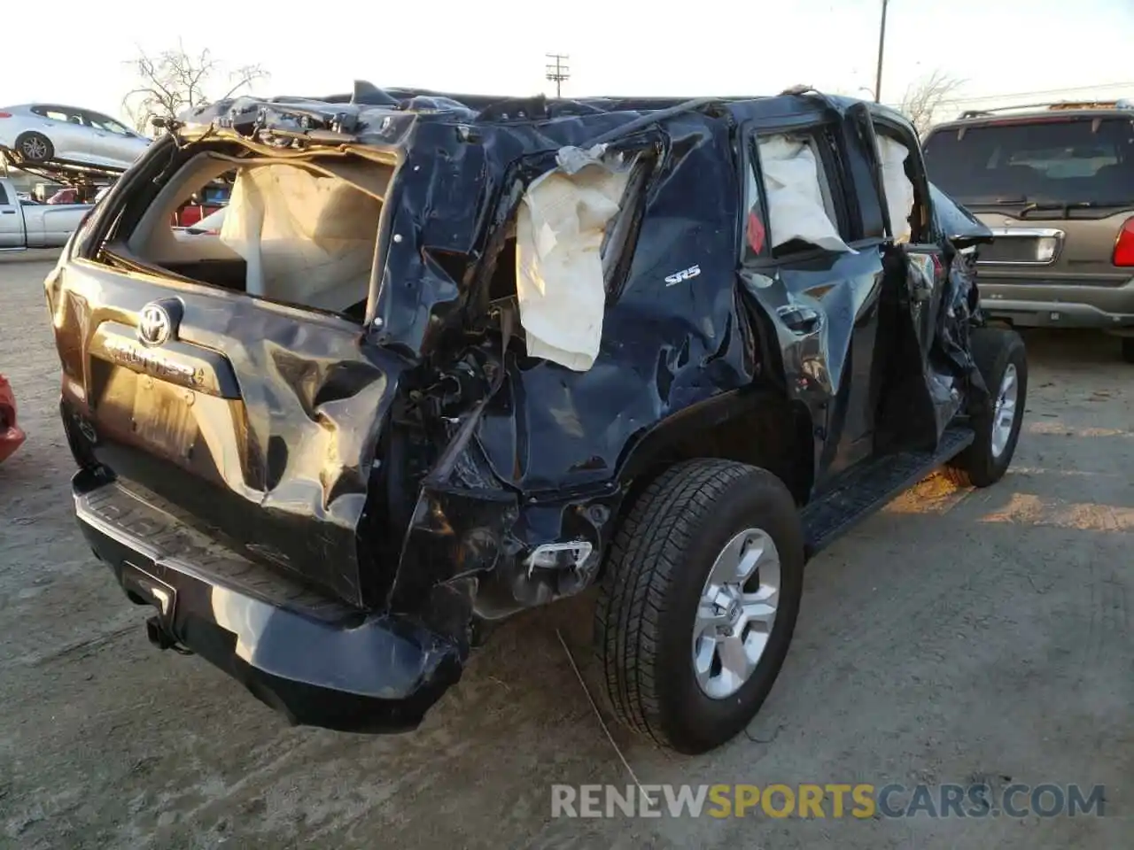 4 Photograph of a damaged car JTENU5JR0M5933227 TOYOTA 4RUNNER 2021