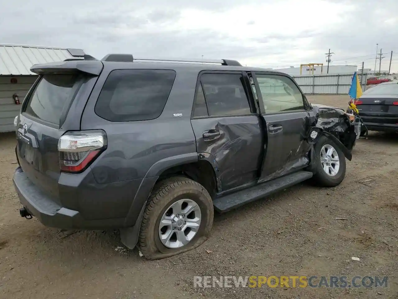 4 Photograph of a damaged car JTENU5JR0M5934555 TOYOTA 4RUNNER 2021