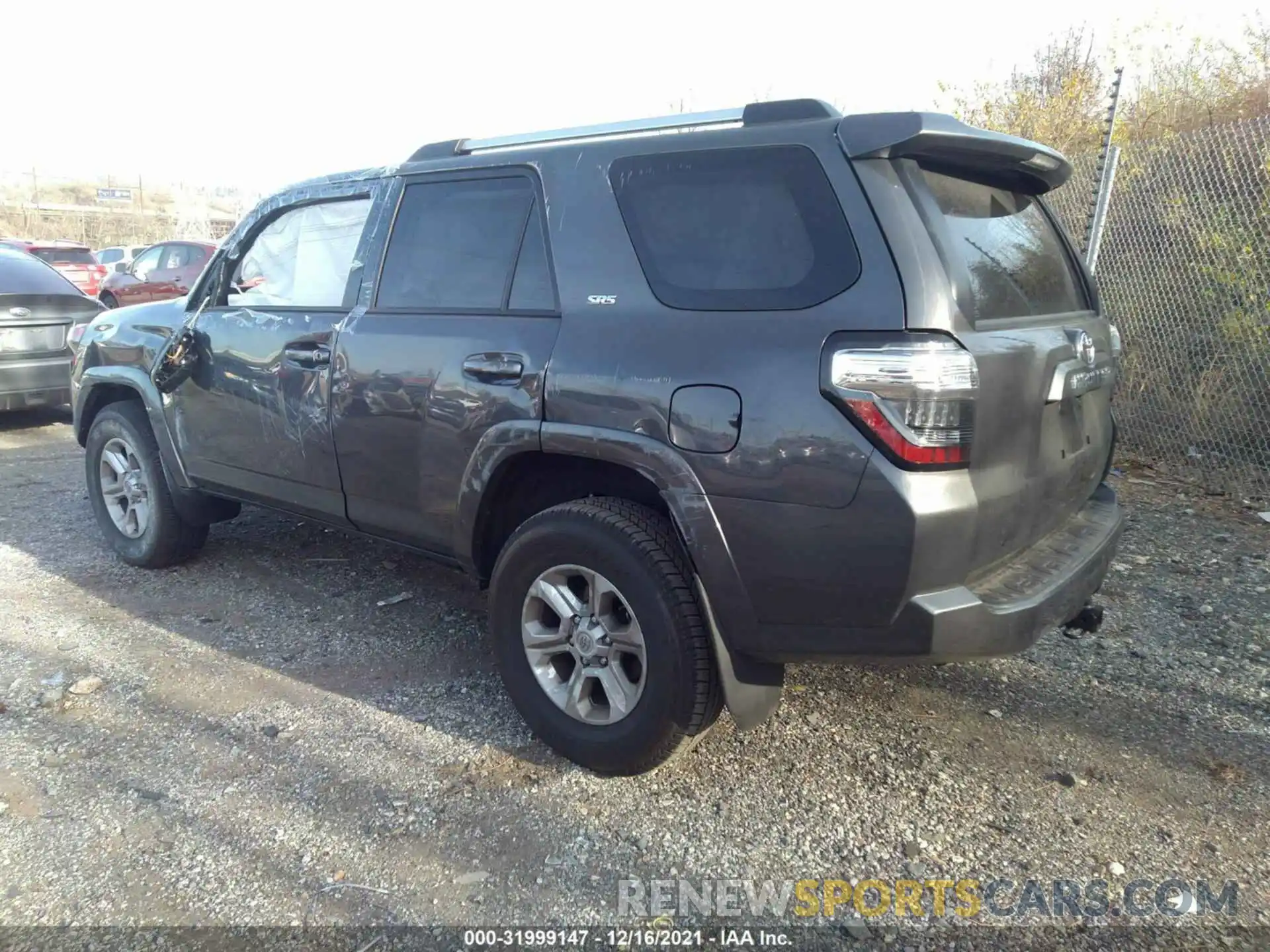 3 Фотография поврежденного автомобиля JTENU5JR0M5936242 TOYOTA 4RUNNER 2021