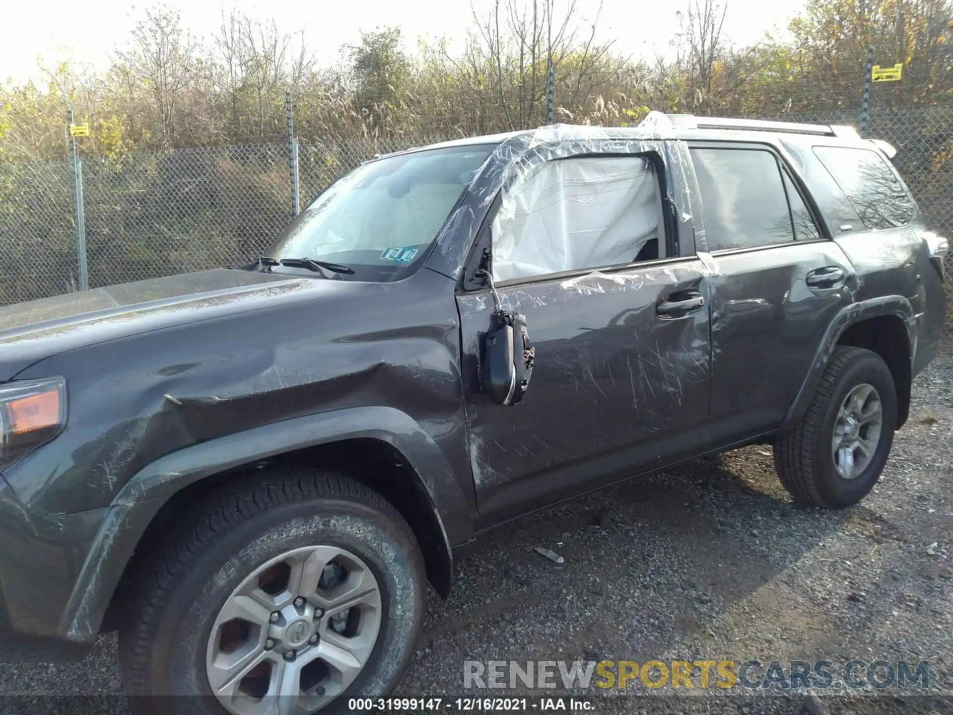 6 Photograph of a damaged car JTENU5JR0M5936242 TOYOTA 4RUNNER 2021