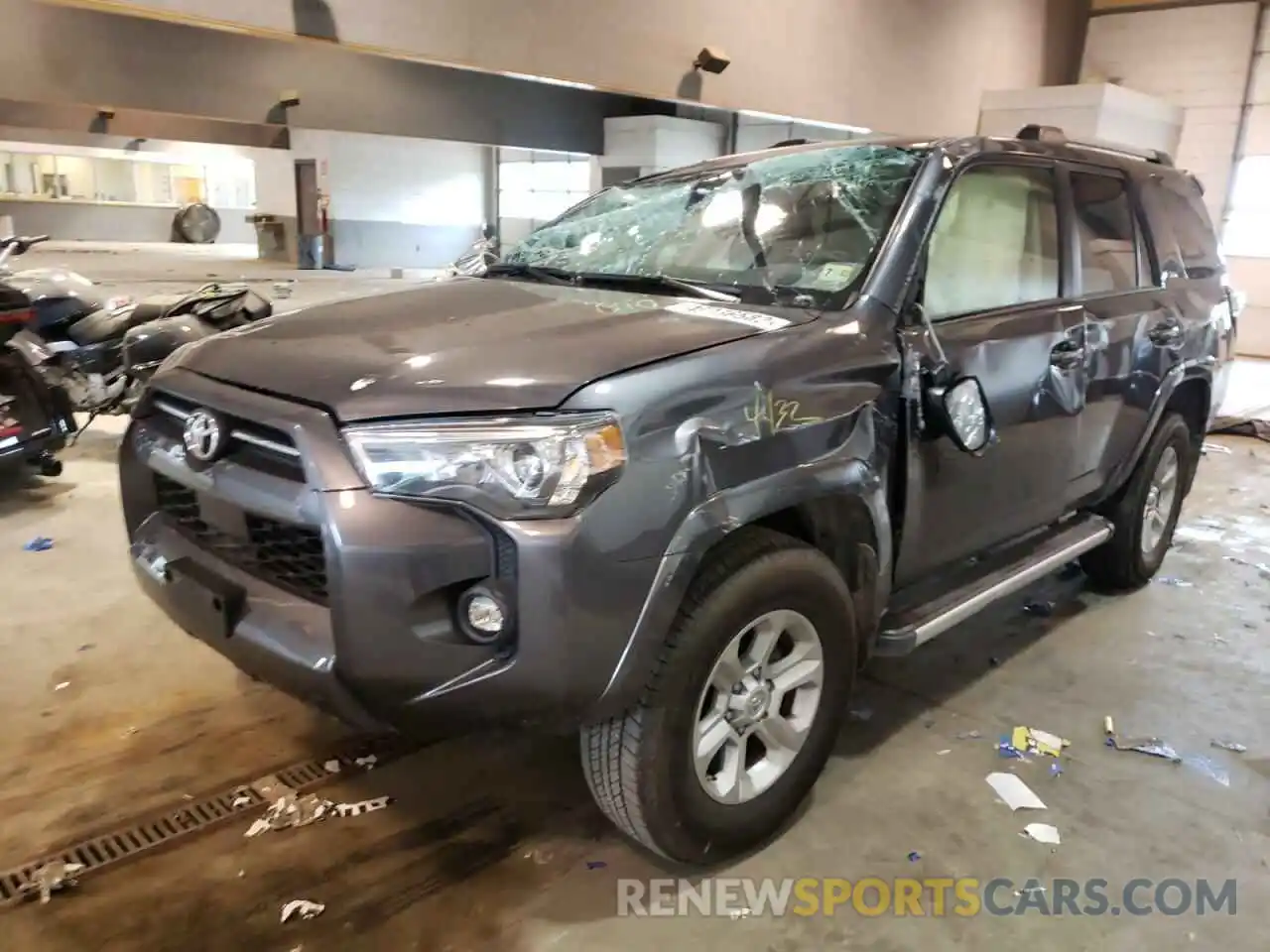 2 Photograph of a damaged car JTENU5JR0M5946561 TOYOTA 4RUNNER 2021