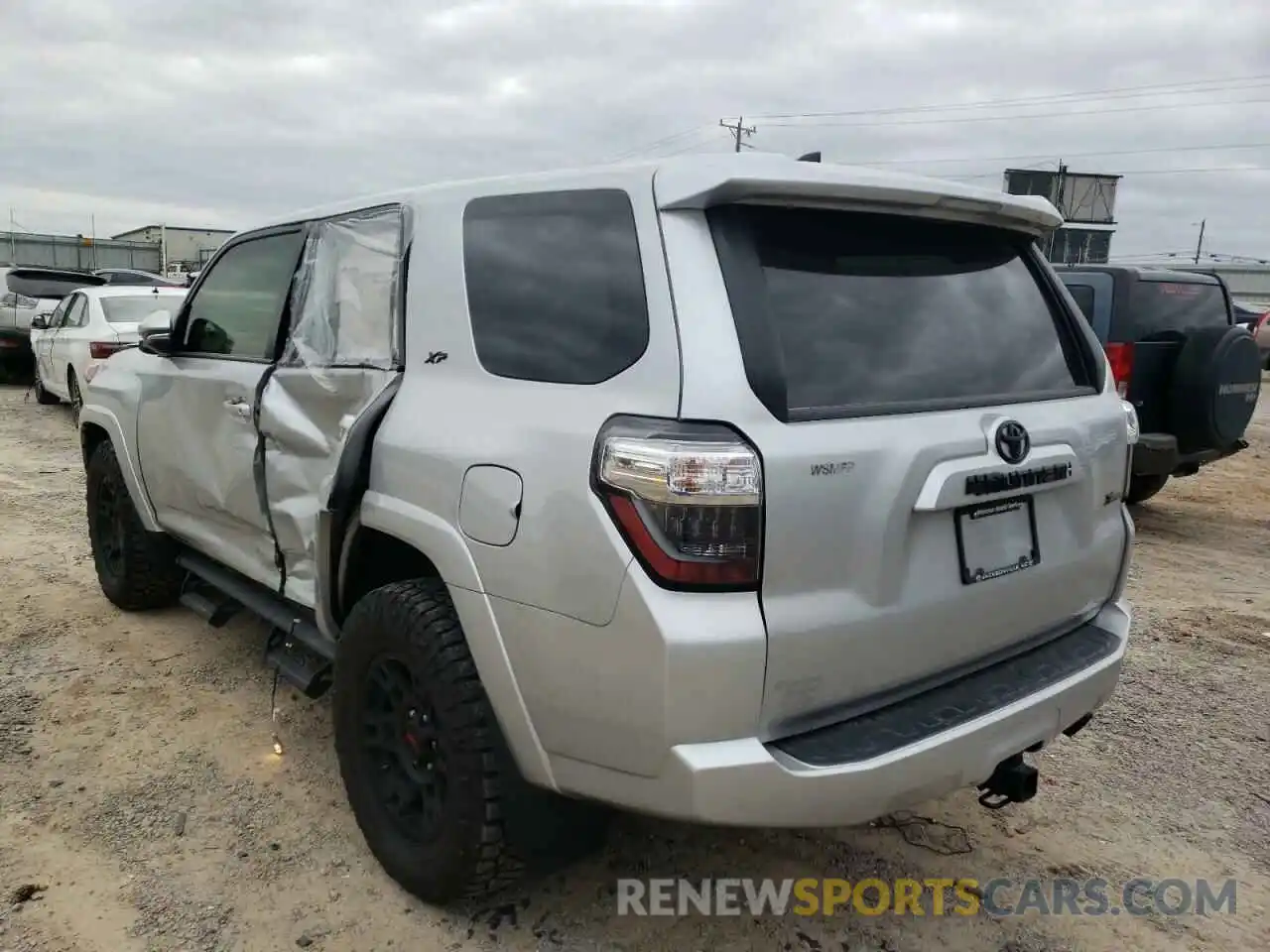 3 Photograph of a damaged car JTENU5JR1M5839289 TOYOTA 4RUNNER 2021