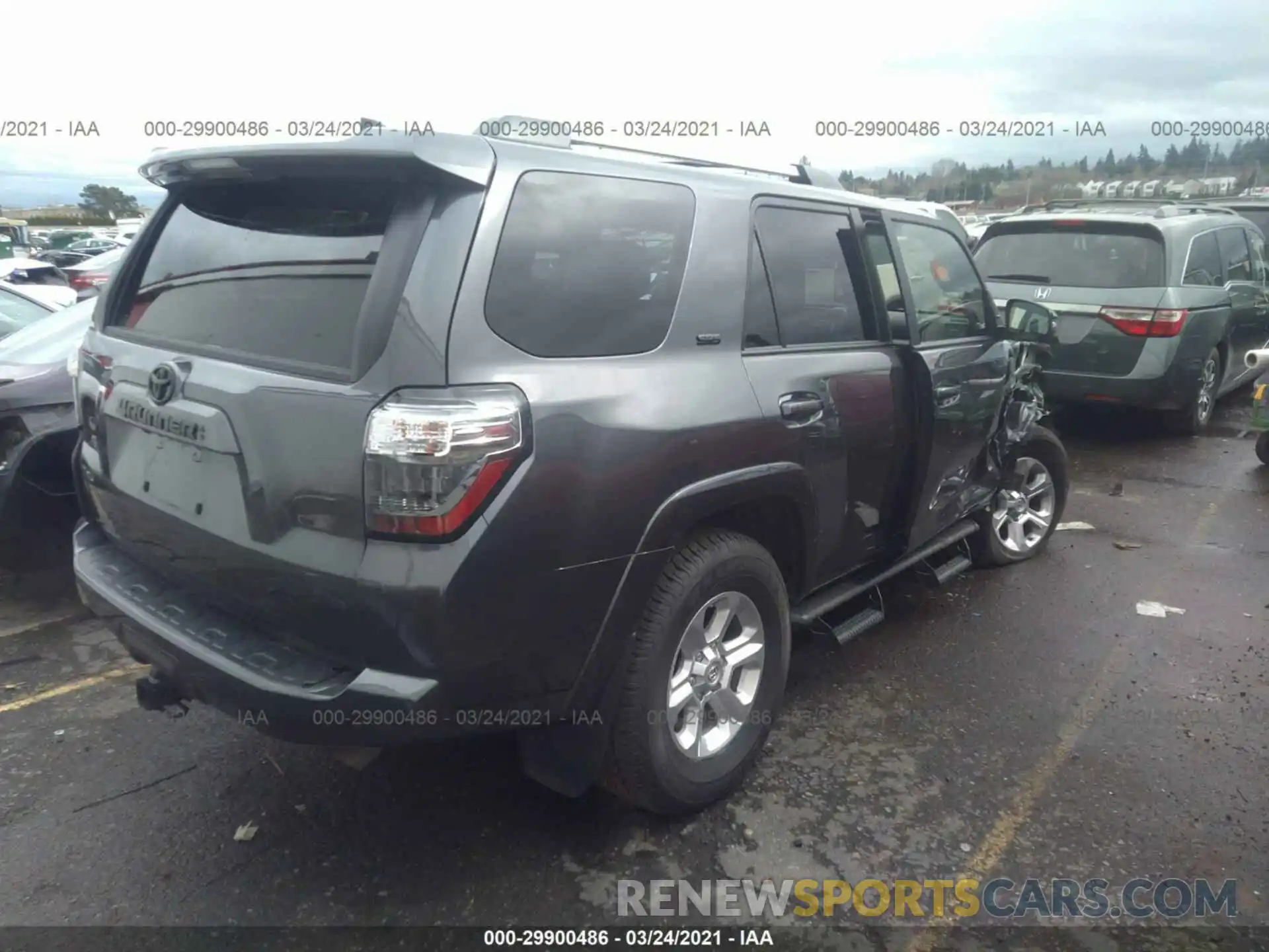 4 Photograph of a damaged car JTENU5JR1M5892784 TOYOTA 4RUNNER 2021