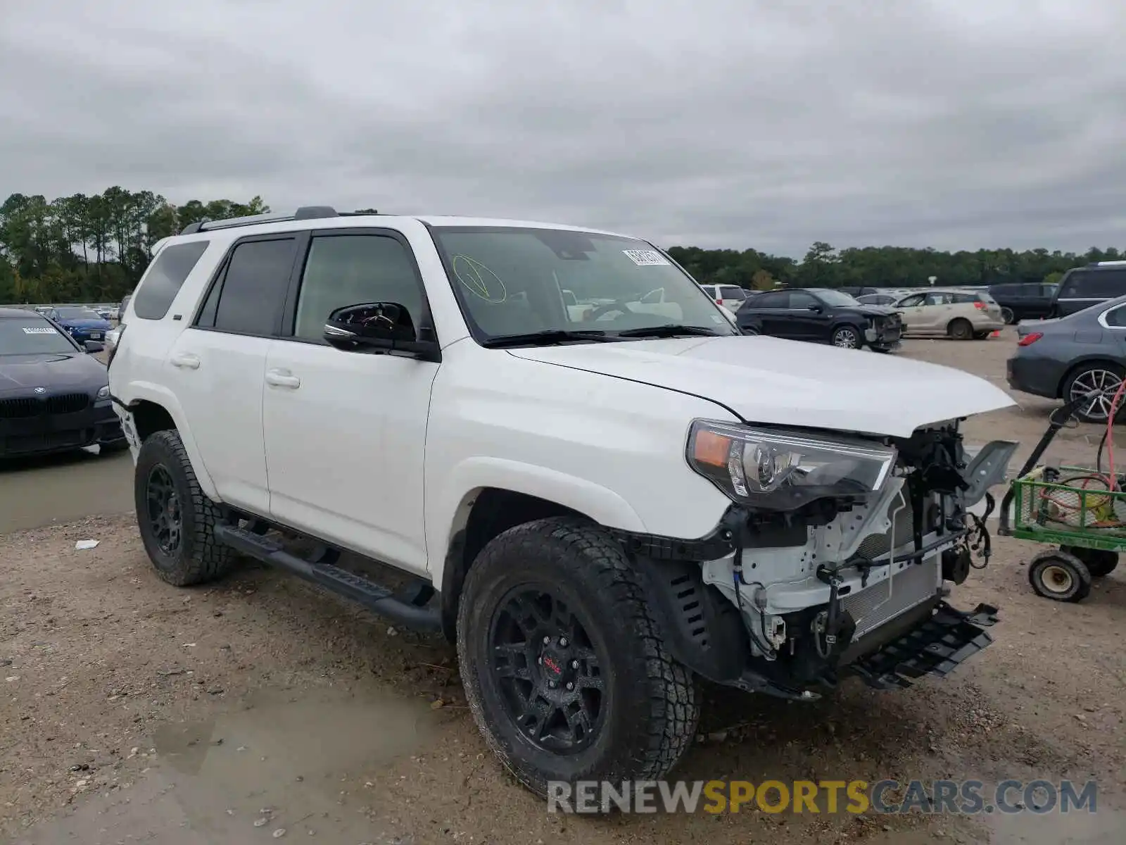 1 Photograph of a damaged car JTENU5JR1M5896429 TOYOTA 4RUNNER 2021