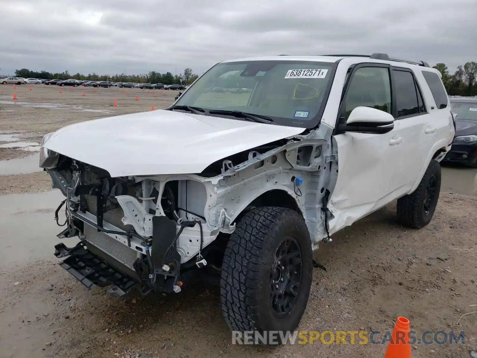 2 Photograph of a damaged car JTENU5JR1M5896429 TOYOTA 4RUNNER 2021