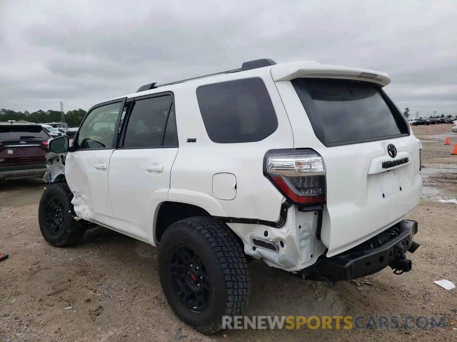 3 Photograph of a damaged car JTENU5JR1M5896429 TOYOTA 4RUNNER 2021