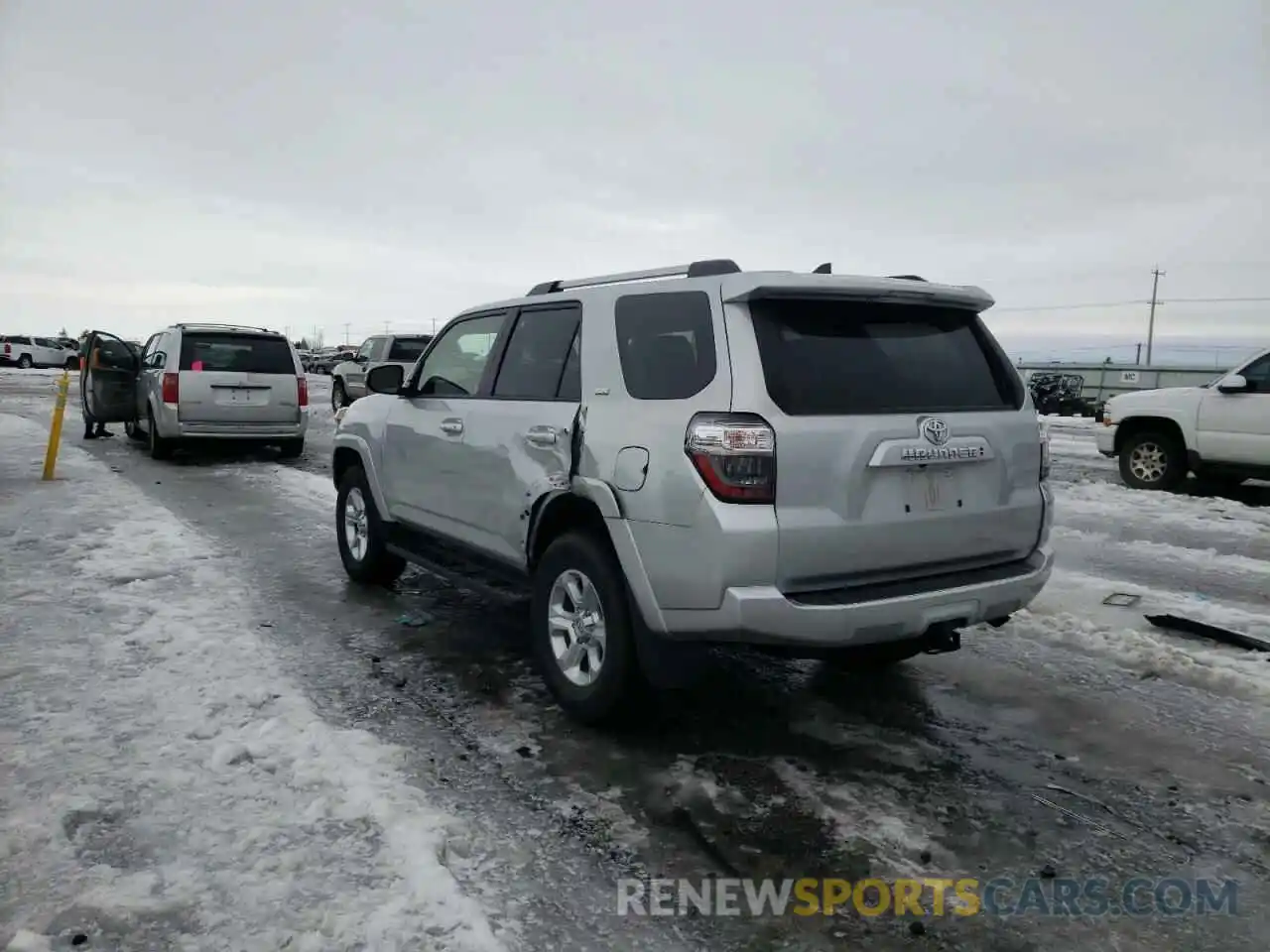 3 Photograph of a damaged car JTENU5JR1M5930918 TOYOTA 4RUNNER 2021