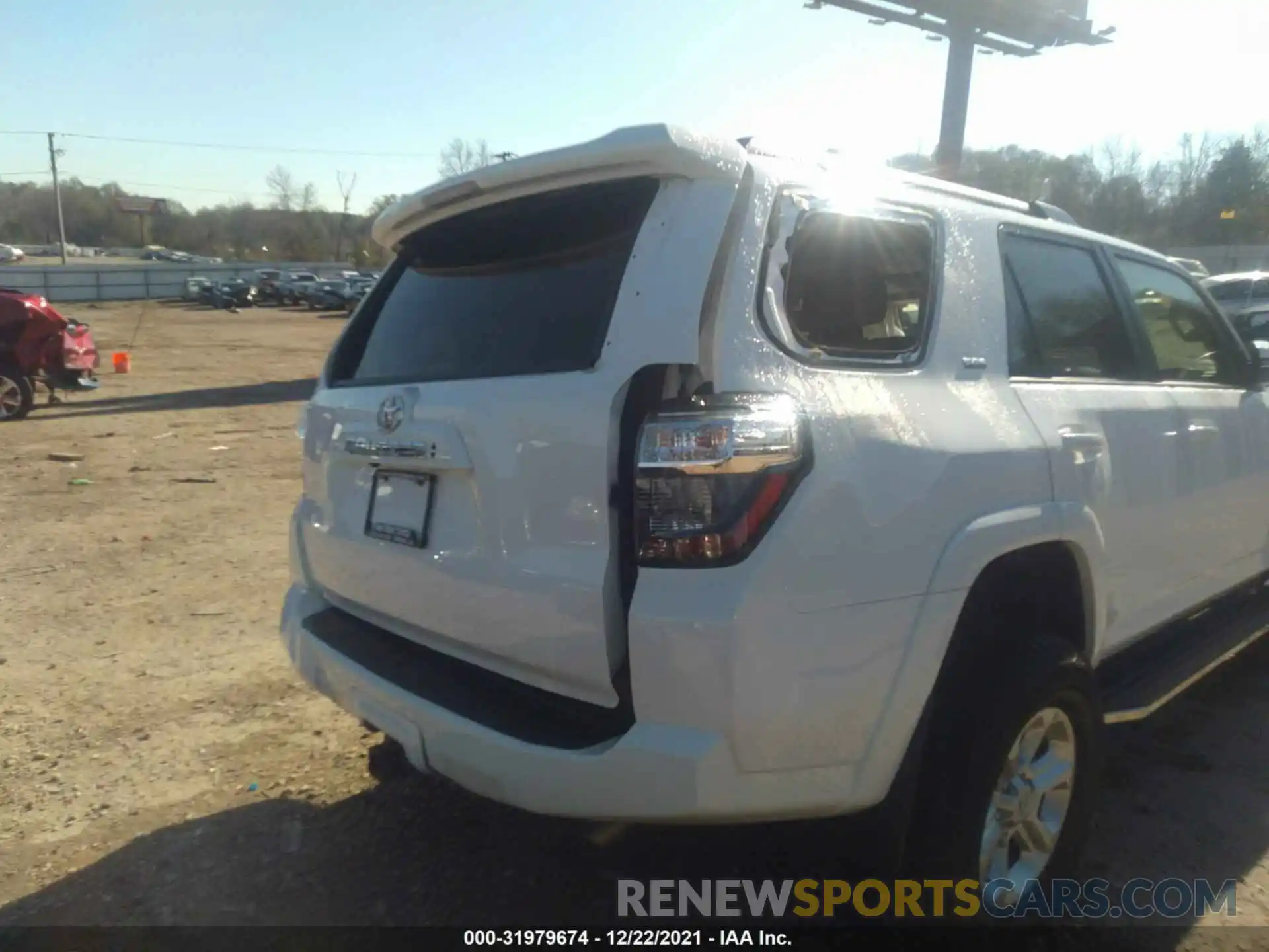 6 Photograph of a damaged car JTENU5JR1M5942616 TOYOTA 4RUNNER 2021