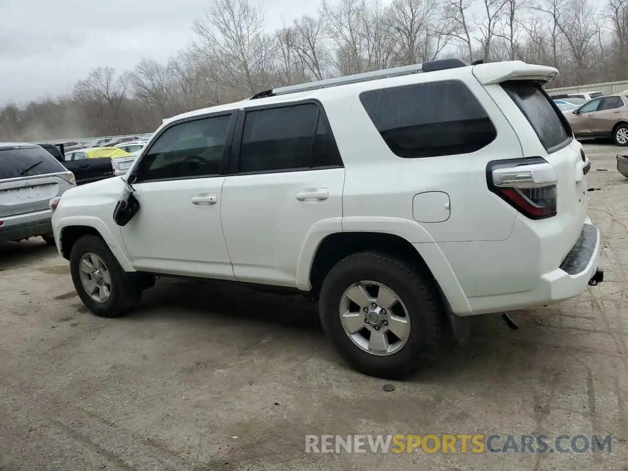 2 Photograph of a damaged car JTENU5JR2M5862466 TOYOTA 4RUNNER 2021