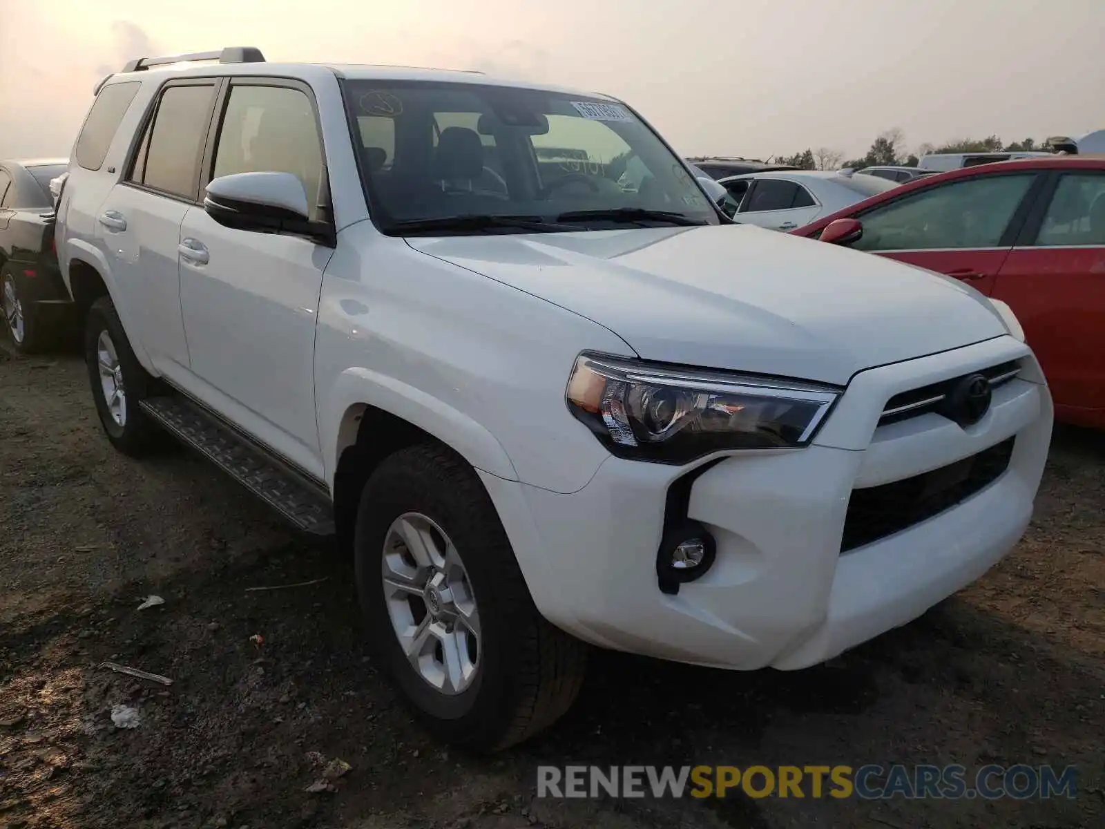 1 Photograph of a damaged car JTENU5JR2M5891580 TOYOTA 4RUNNER 2021