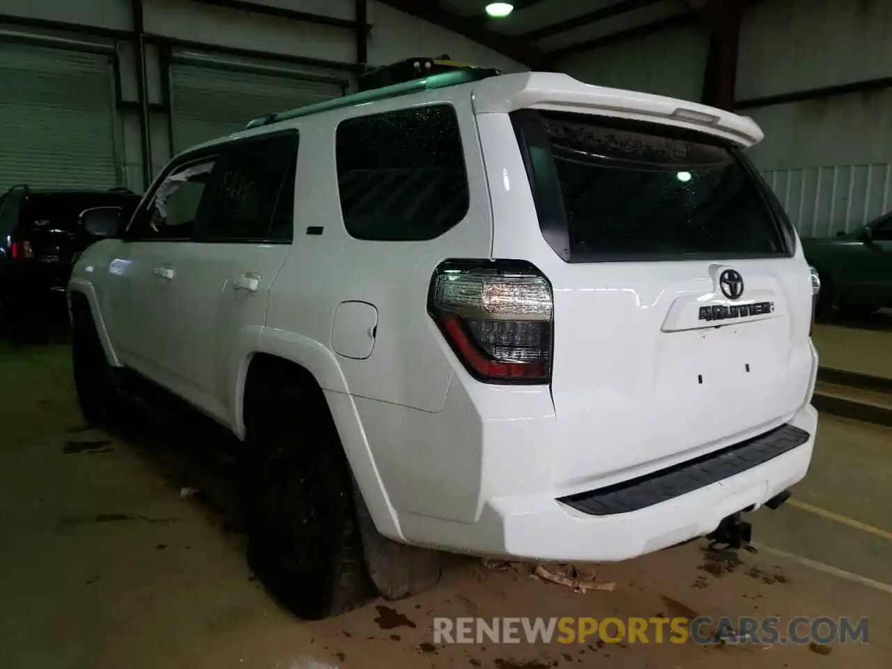 3 Photograph of a damaged car JTENU5JR2M5892485 TOYOTA 4RUNNER 2021