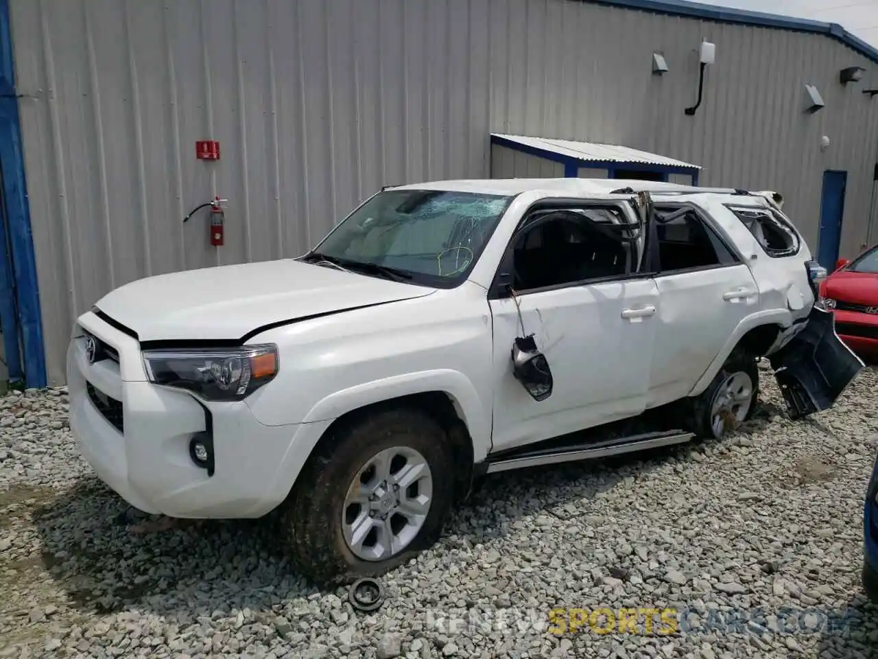 9 Photograph of a damaged car JTENU5JR2M5913044 TOYOTA 4RUNNER 2021