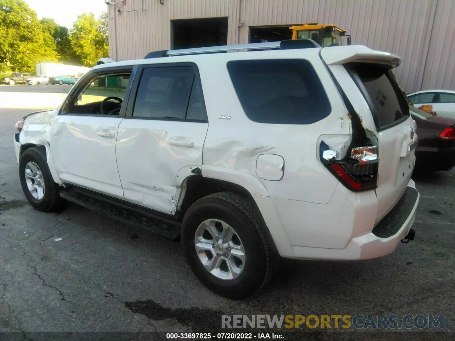 3 Photograph of a damaged car JTENU5JR2M5929227 TOYOTA 4RUNNER 2021