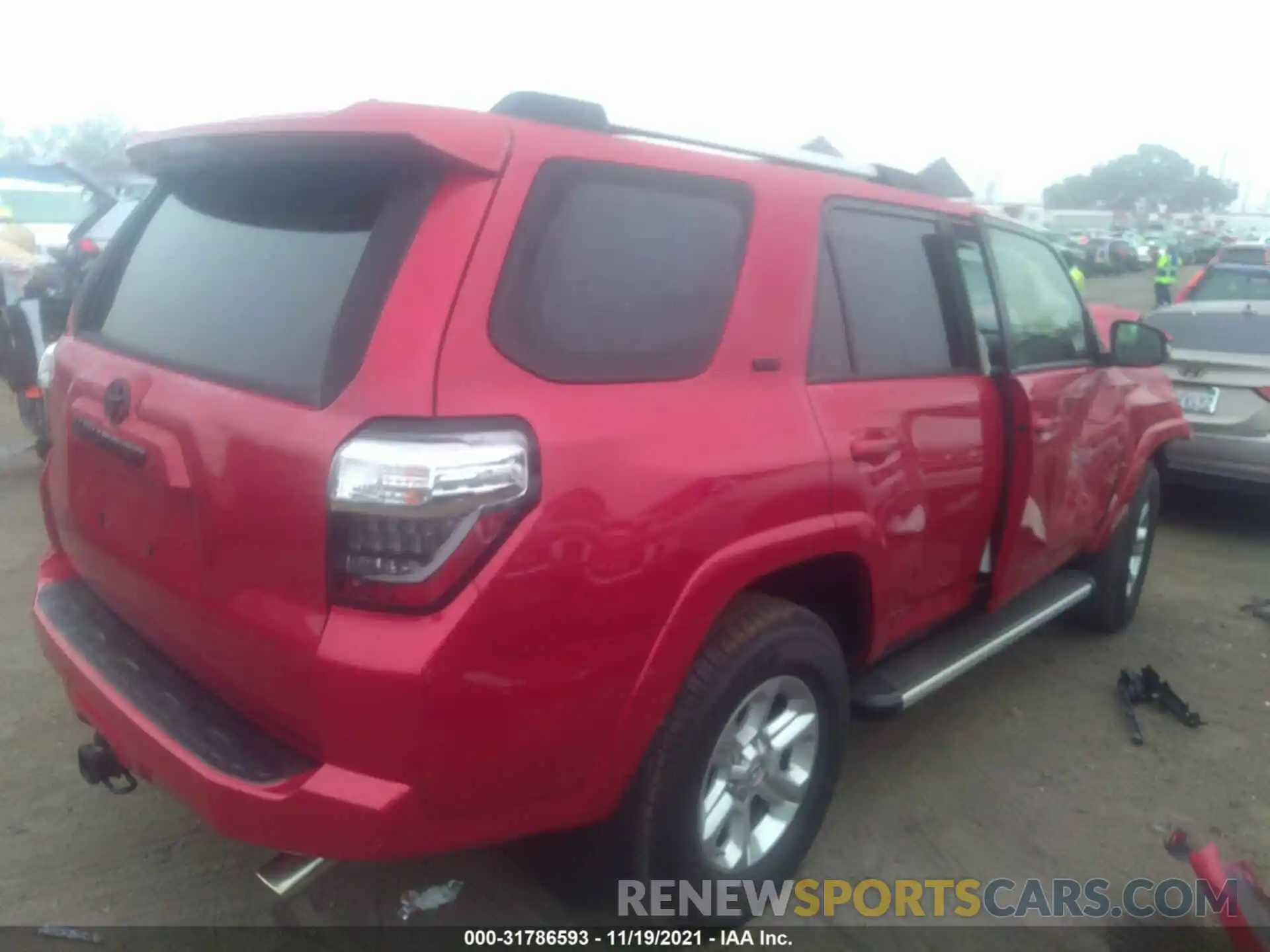 4 Photograph of a damaged car JTENU5JR3M5866980 TOYOTA 4RUNNER 2021