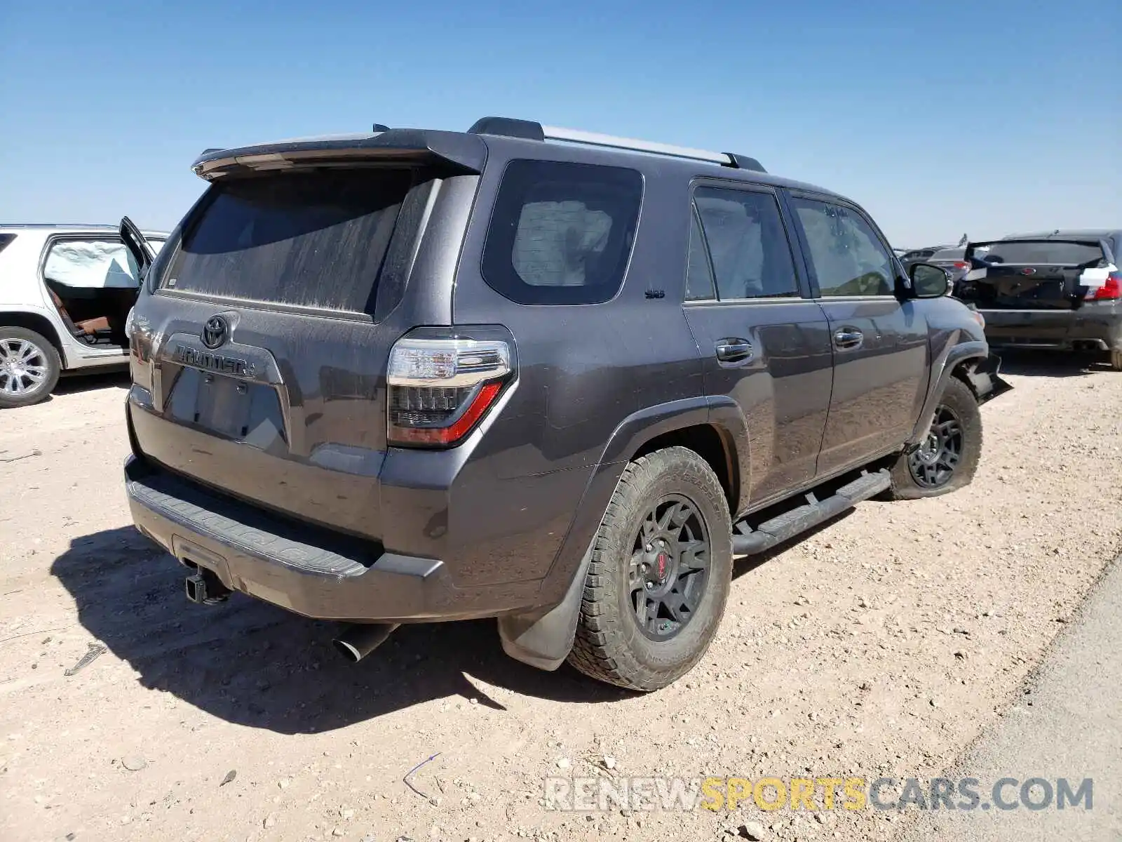 4 Photograph of a damaged car JTENU5JR3M5888431 TOYOTA 4RUNNER 2021