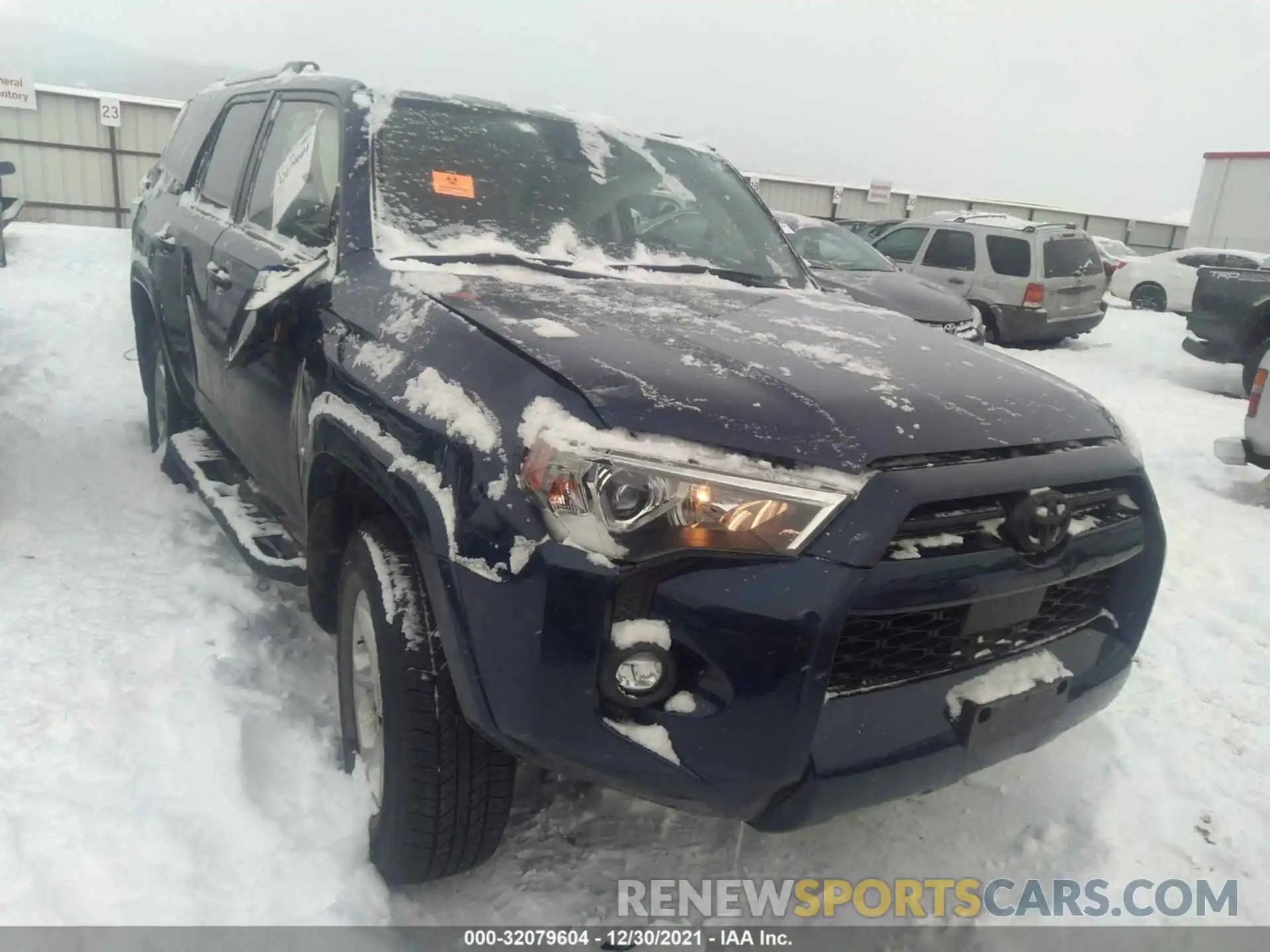 1 Photograph of a damaged car JTENU5JR3M5896643 TOYOTA 4RUNNER 2021