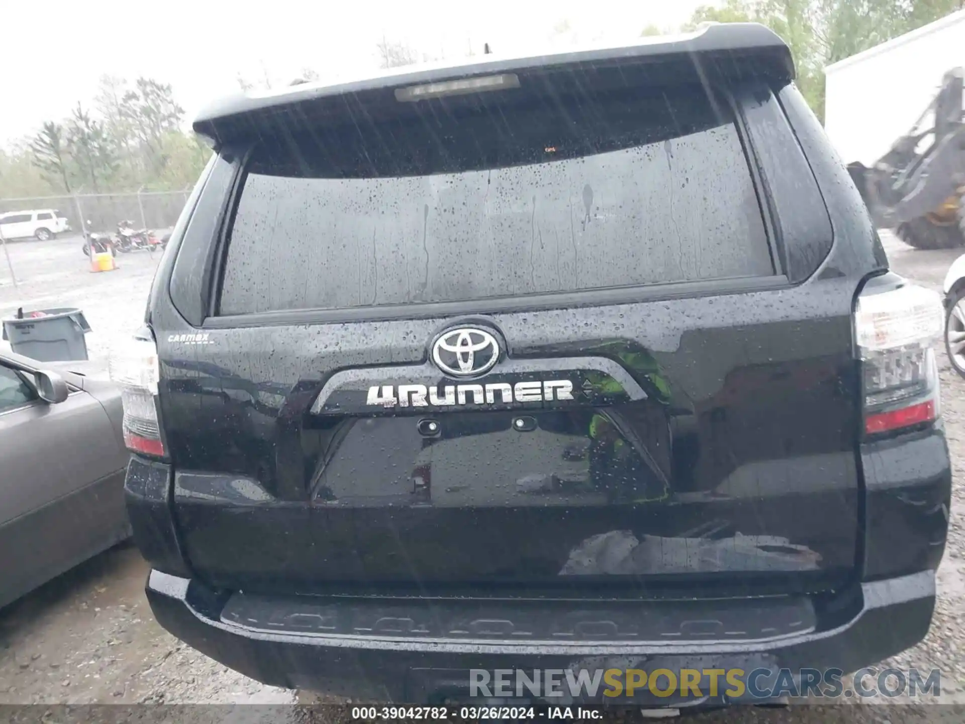 17 Photograph of a damaged car JTENU5JR3M5934226 TOYOTA 4RUNNER 2021