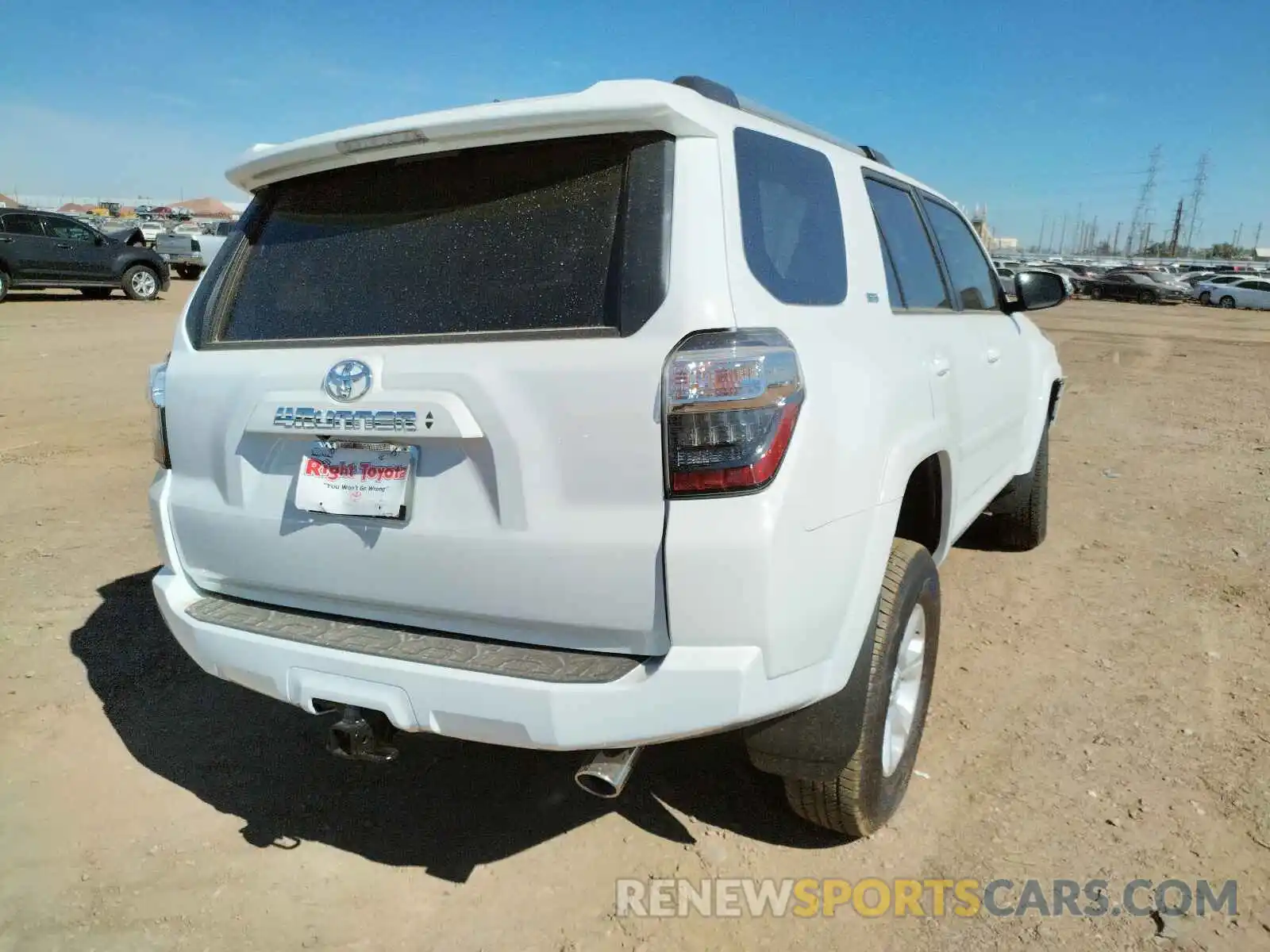 4 Photograph of a damaged car JTENU5JR3M5965220 TOYOTA 4RUNNER 2021