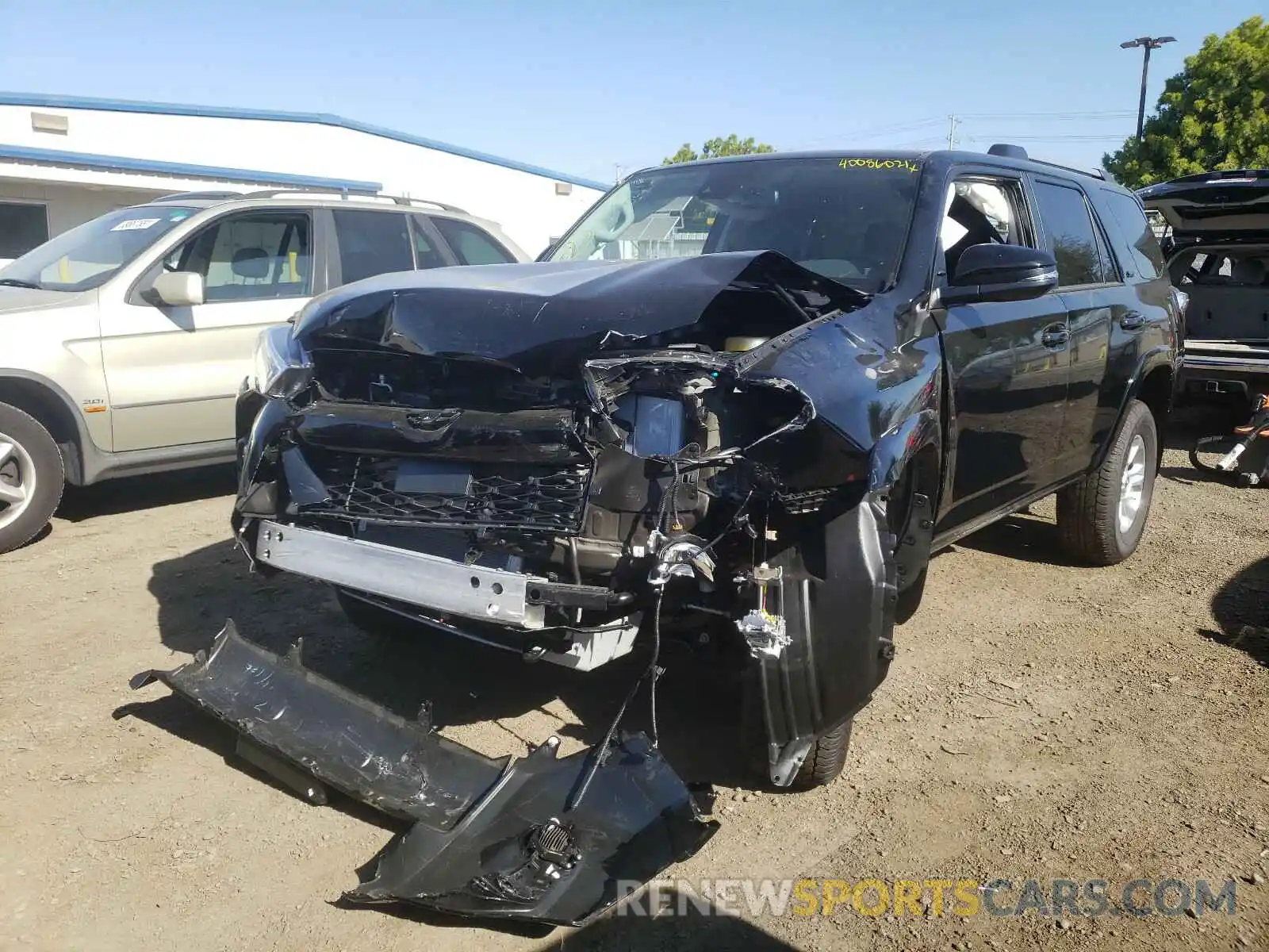 2 Photograph of a damaged car JTENU5JR4M5882816 TOYOTA 4RUNNER 2021