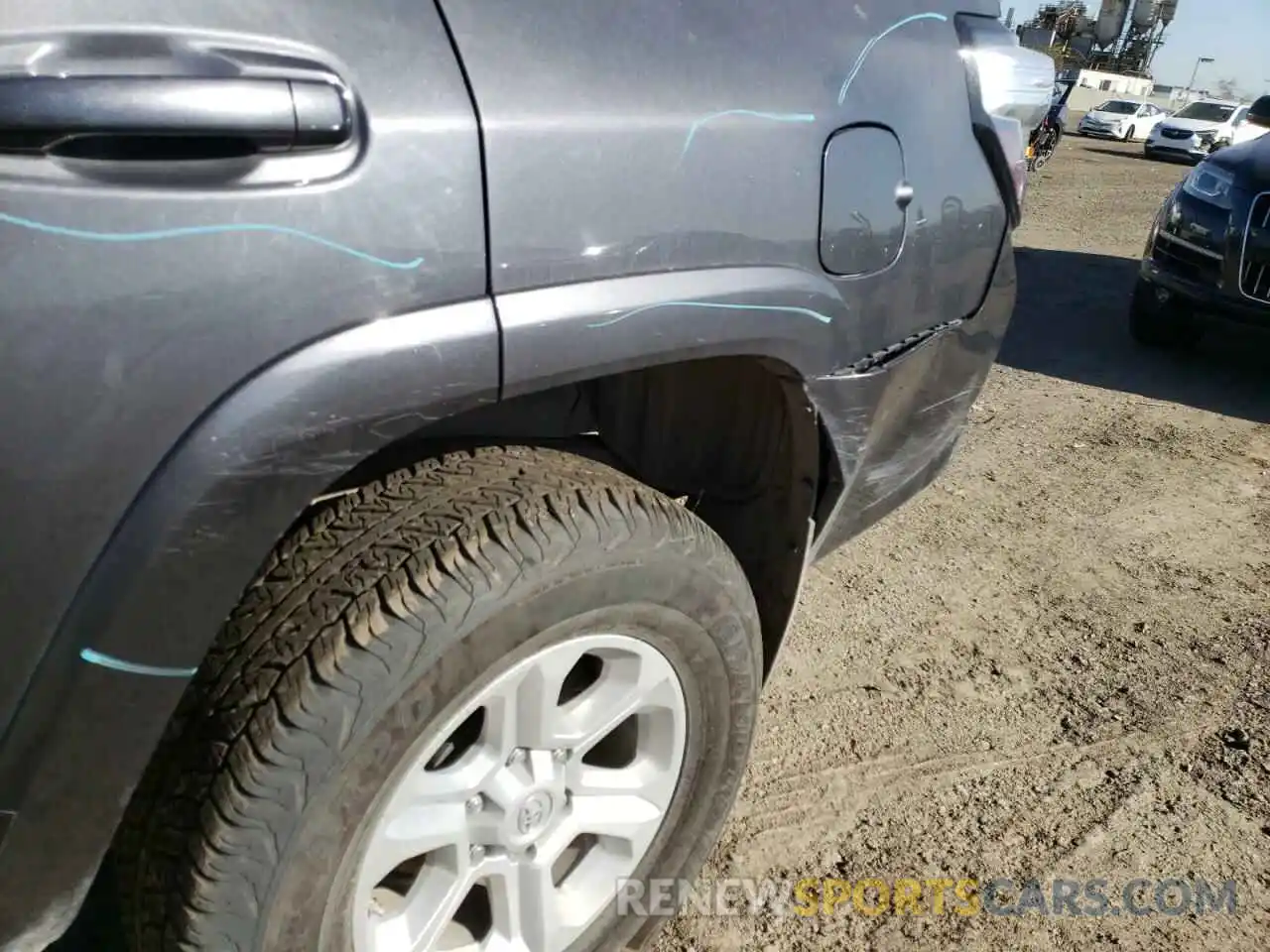 9 Photograph of a damaged car JTENU5JR4M5939757 TOYOTA 4RUNNER 2021