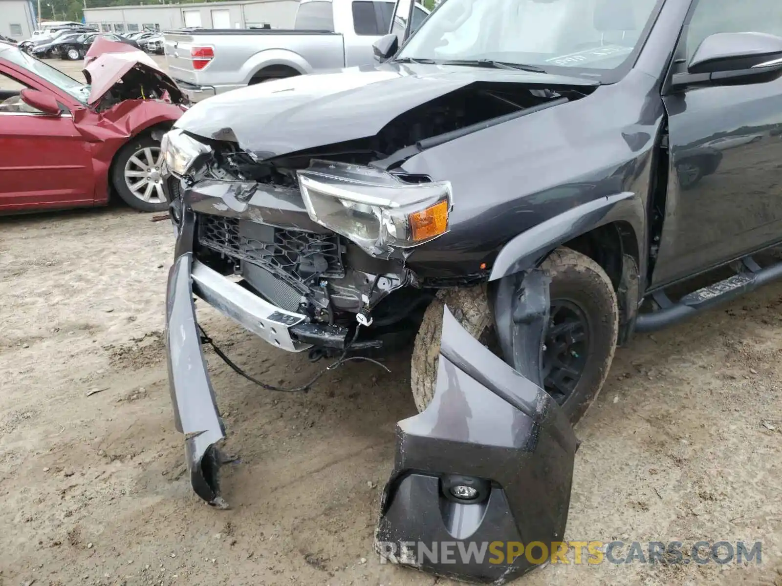 9 Photograph of a damaged car JTENU5JR5M5877821 TOYOTA 4RUNNER 2021