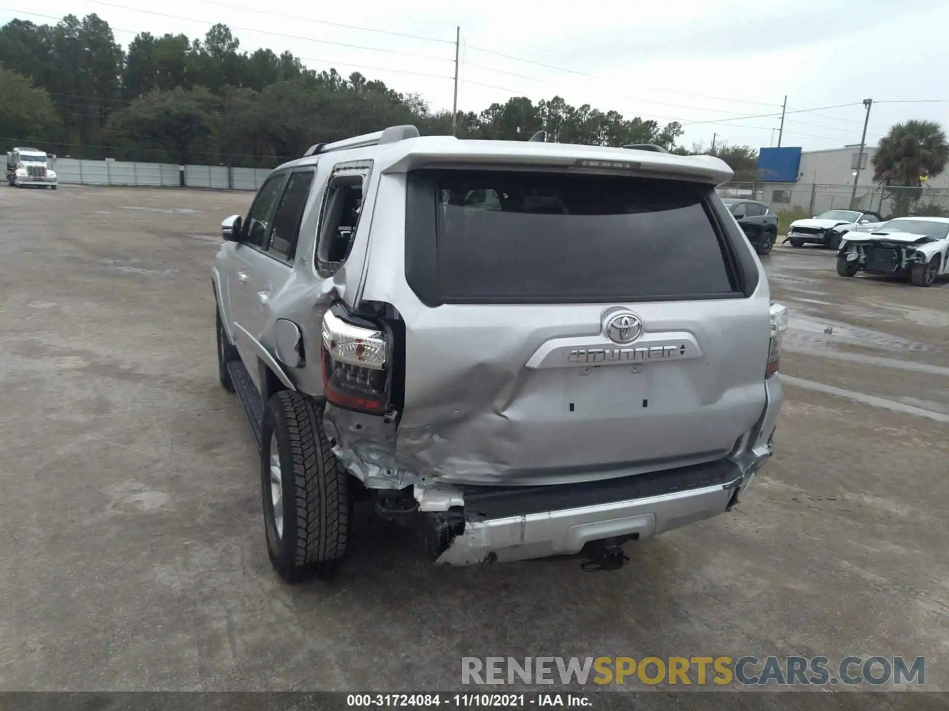 6 Photograph of a damaged car JTENU5JR5M5913152 TOYOTA 4RUNNER 2021