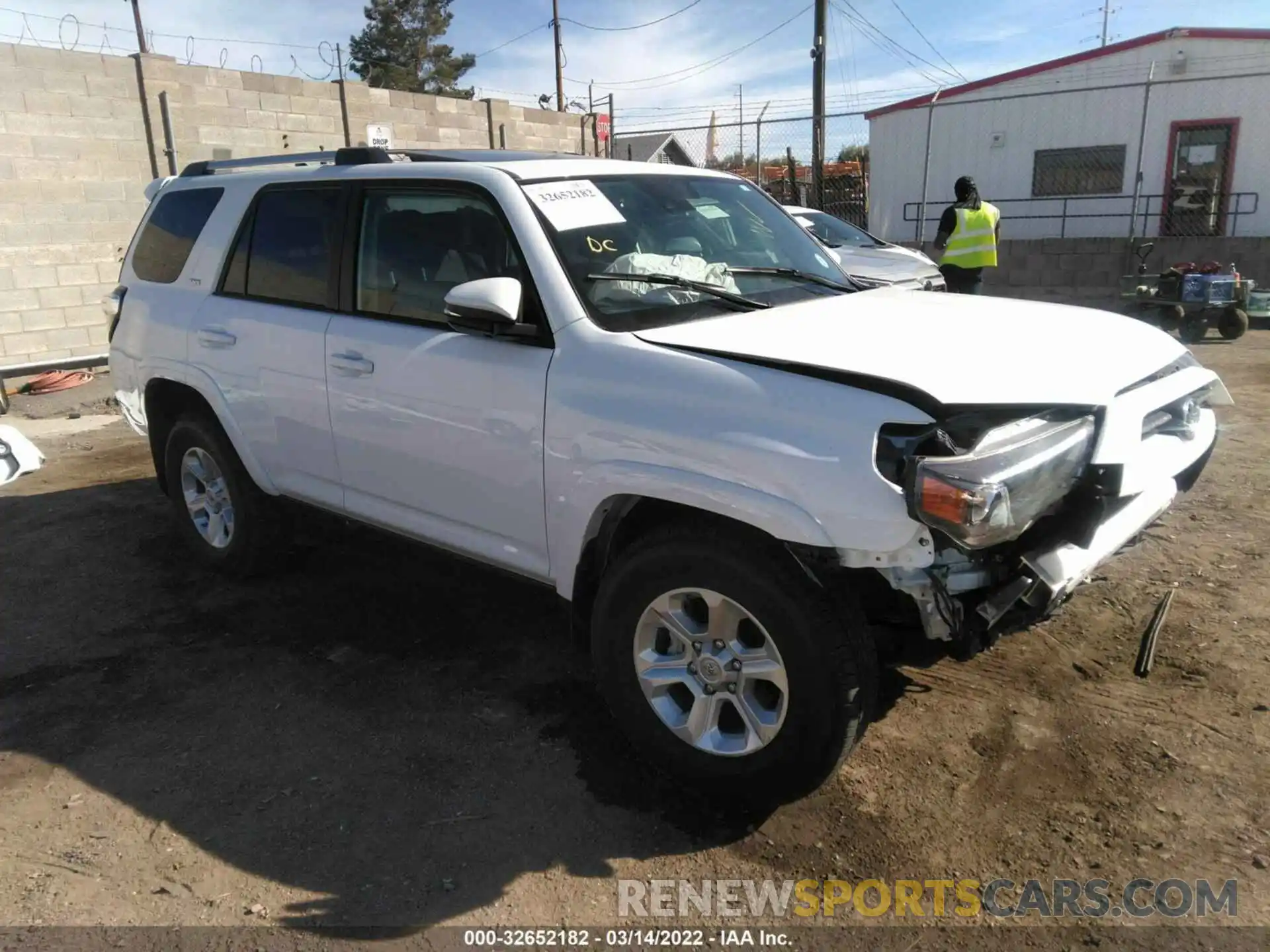 1 Photograph of a damaged car JTENU5JR5M5914995 TOYOTA 4RUNNER 2021