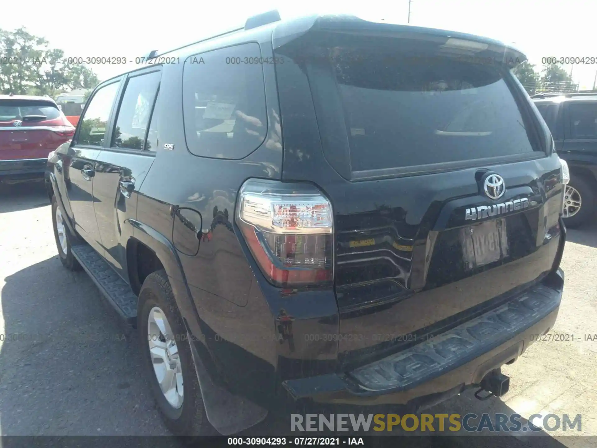 3 Photograph of a damaged car JTENU5JR5M5931683 TOYOTA 4RUNNER 2021