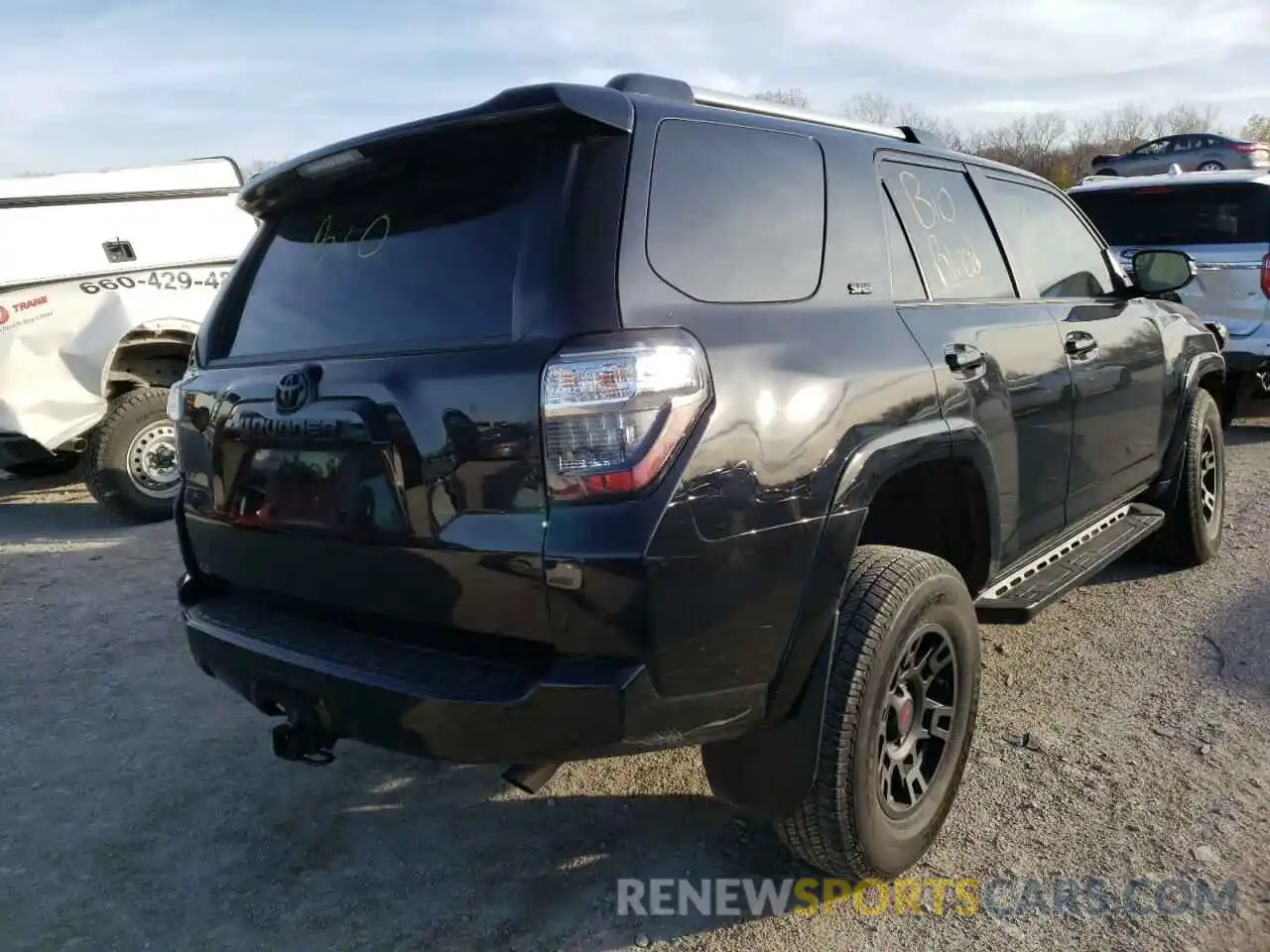 4 Фотография поврежденного автомобиля JTENU5JR5M5937600 TOYOTA 4RUNNER 2021