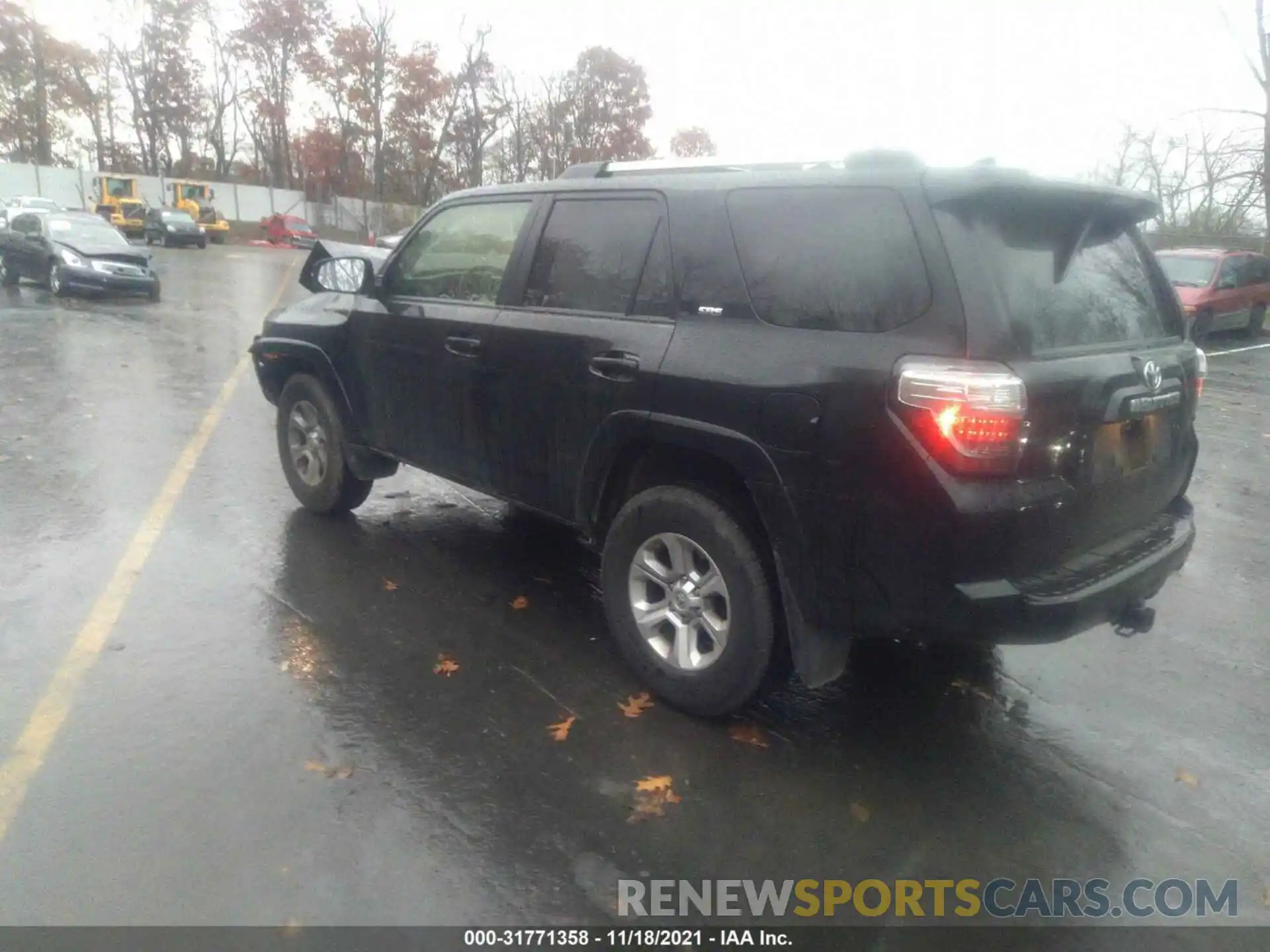 3 Photograph of a damaged car JTENU5JR5M5952064 TOYOTA 4RUNNER 2021