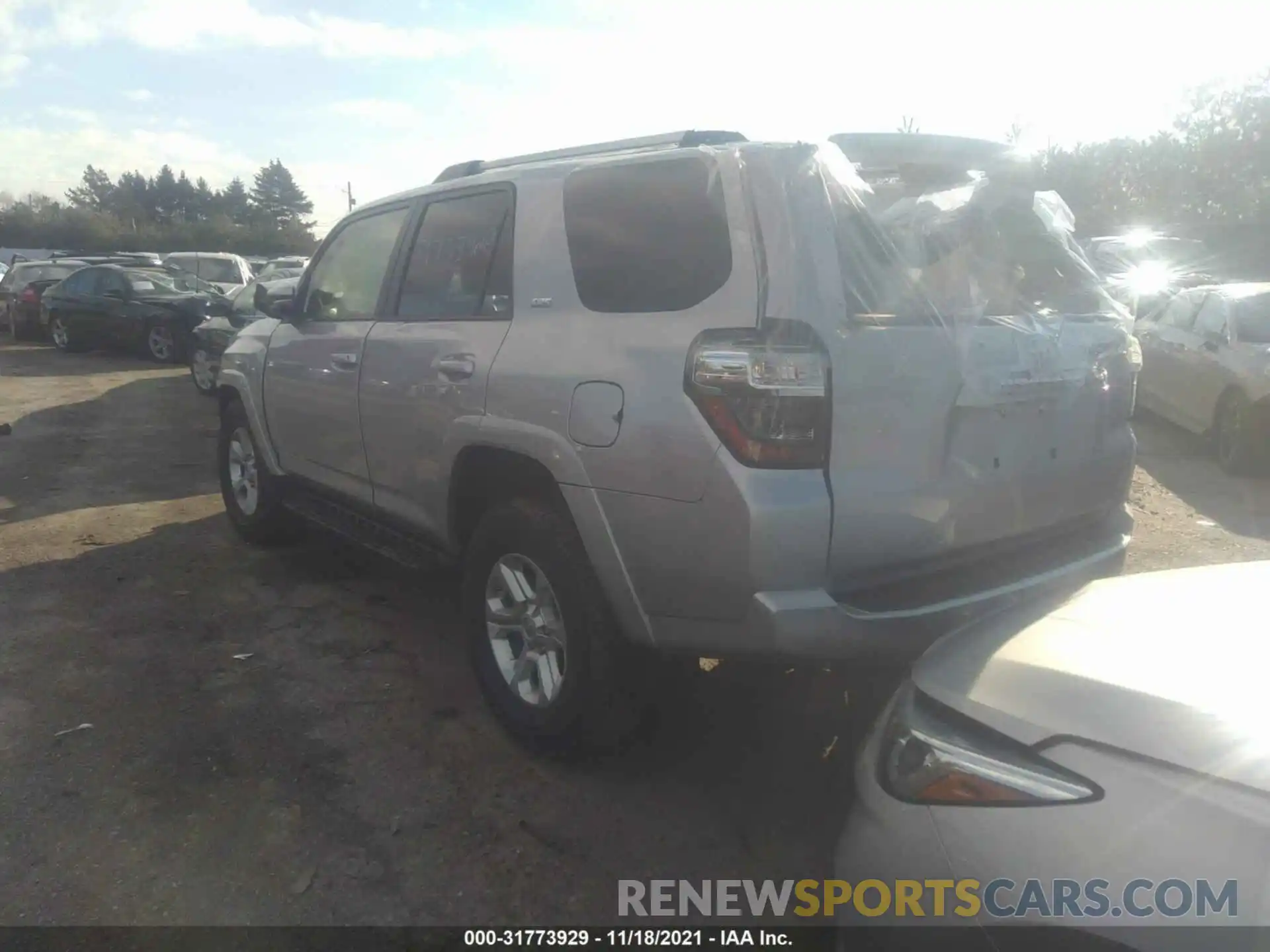 3 Photograph of a damaged car JTENU5JR5M5968975 TOYOTA 4RUNNER 2021