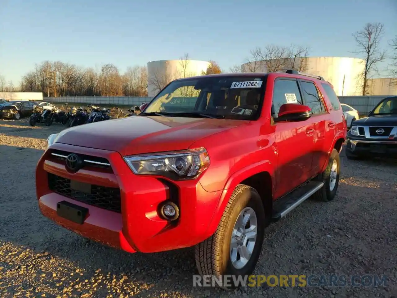 2 Photograph of a damaged car JTENU5JR6M5868125 TOYOTA 4RUNNER 2021