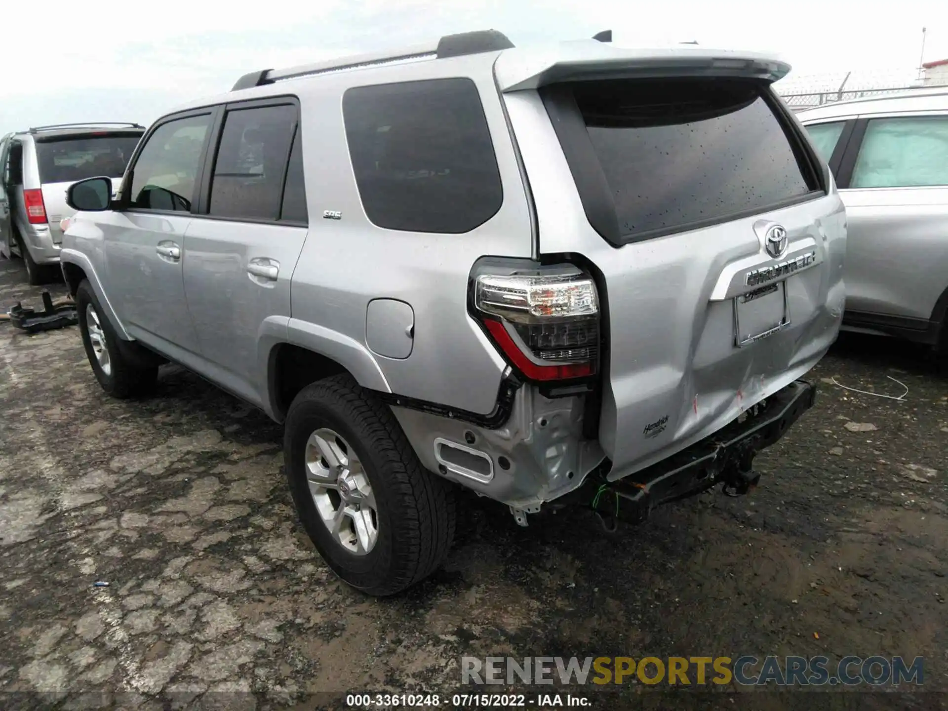 3 Photograph of a damaged car JTENU5JR6M5876385 TOYOTA 4RUNNER 2021