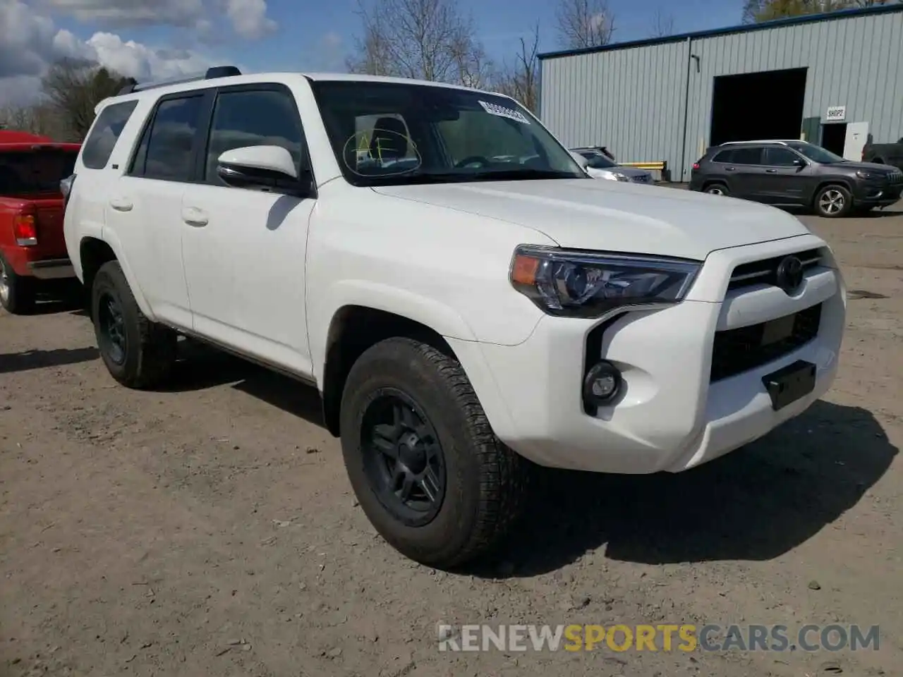 1 Photograph of a damaged car JTENU5JR6M5877682 TOYOTA 4RUNNER 2021