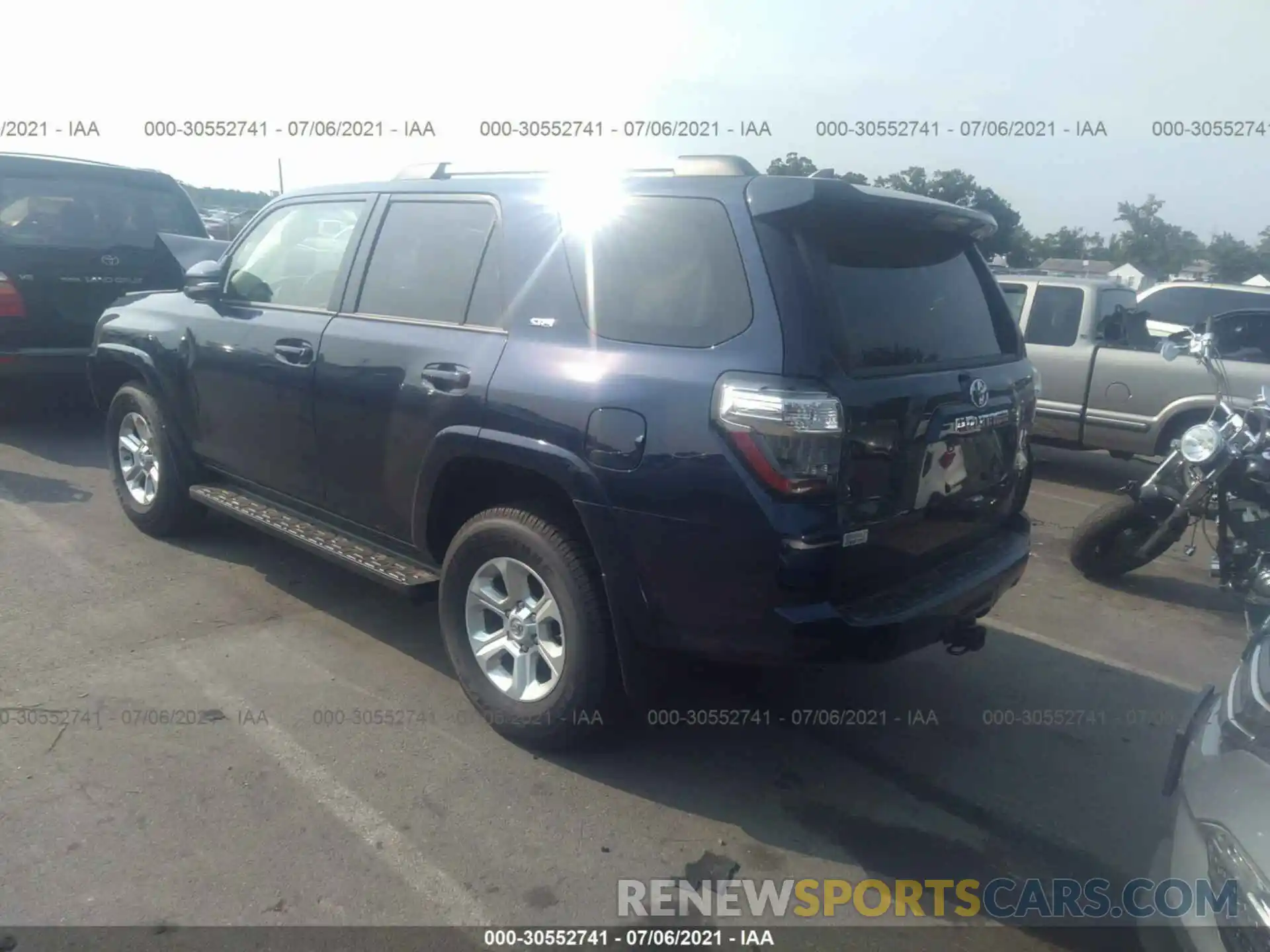 3 Photograph of a damaged car JTENU5JR6M5896376 TOYOTA 4RUNNER 2021