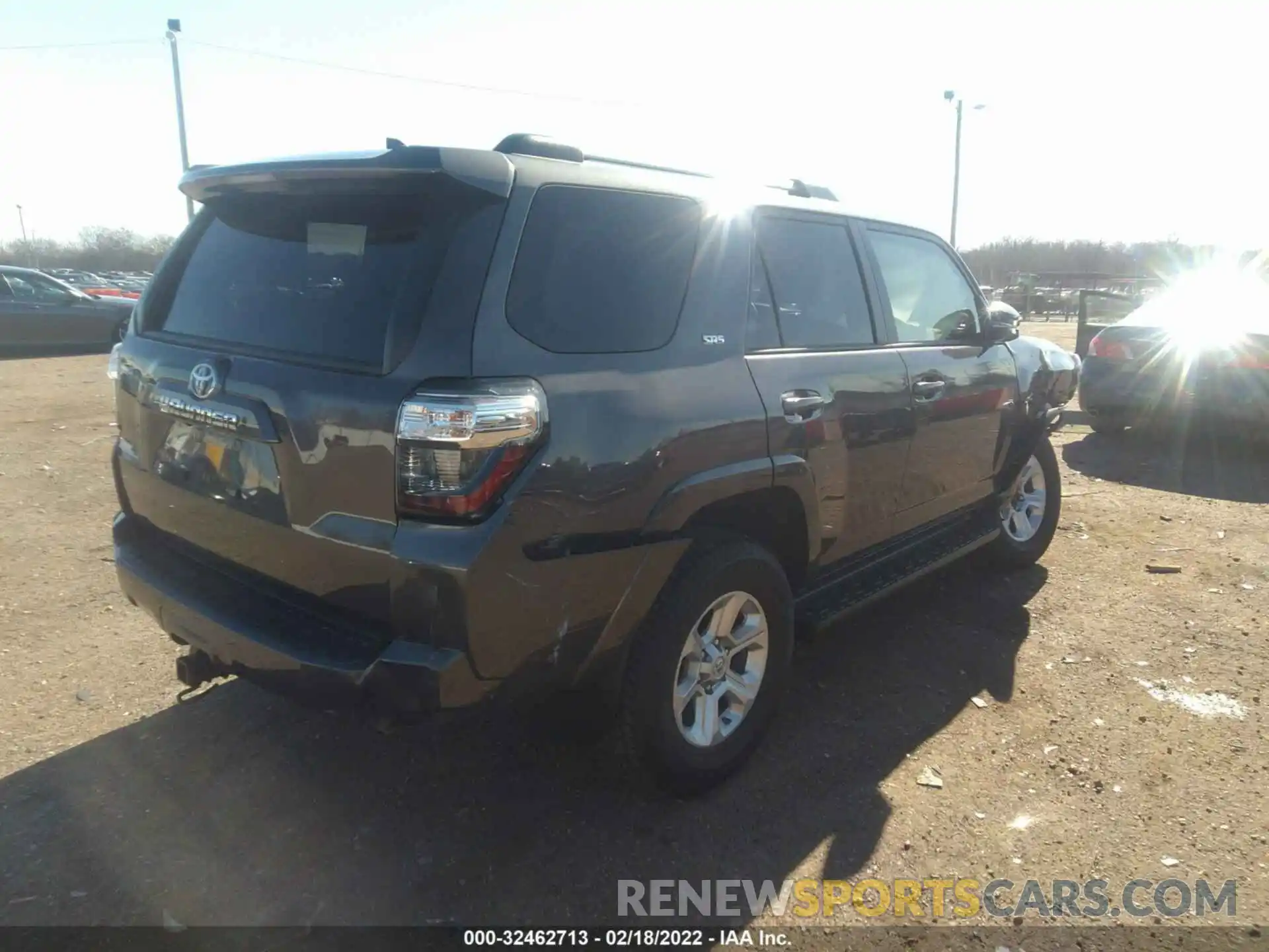 4 Photograph of a damaged car JTENU5JR6M5911927 TOYOTA 4RUNNER 2021