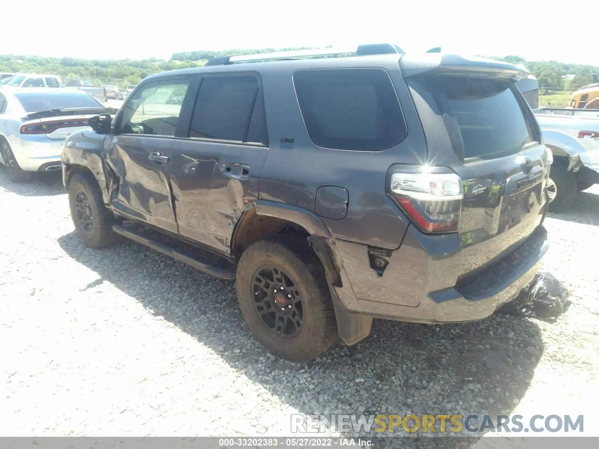 3 Photograph of a damaged car JTENU5JR6M5931739 TOYOTA 4RUNNER 2021