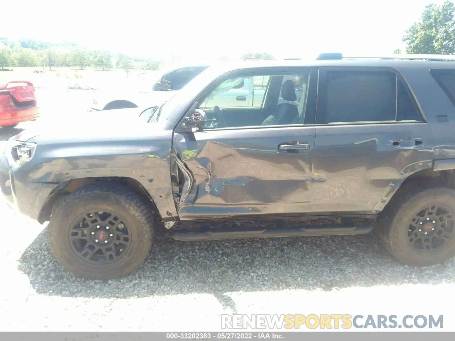 6 Photograph of a damaged car JTENU5JR6M5931739 TOYOTA 4RUNNER 2021