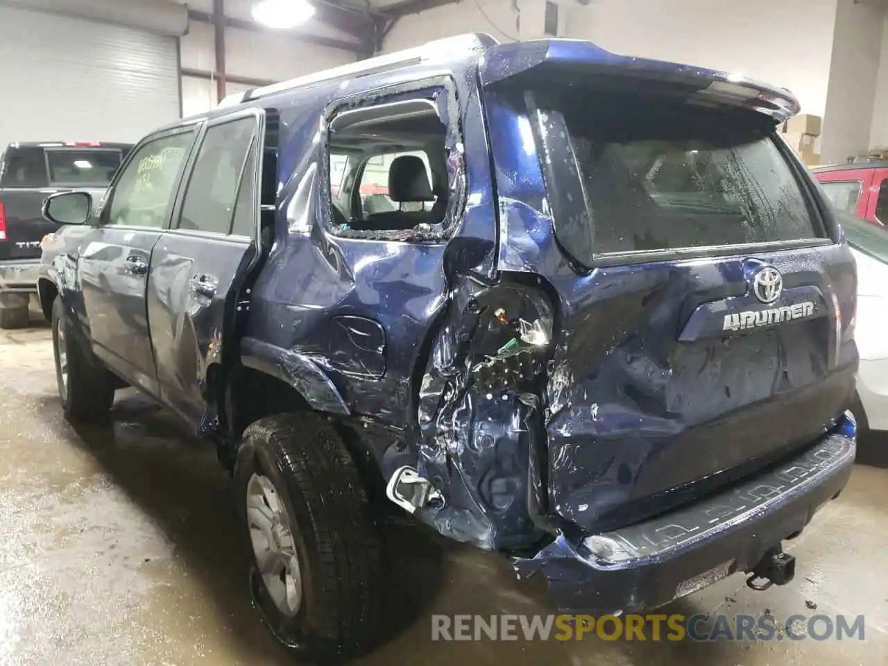 3 Photograph of a damaged car JTENU5JR6M5959637 TOYOTA 4RUNNER 2021